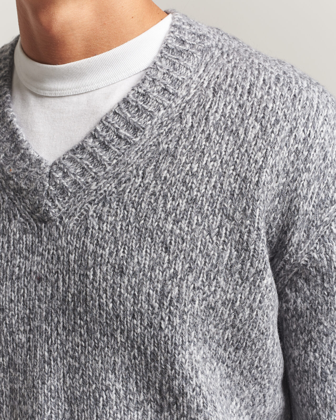Heren | Truien | NN07 | Flint Wool Knitted V-Neck Grey Melange