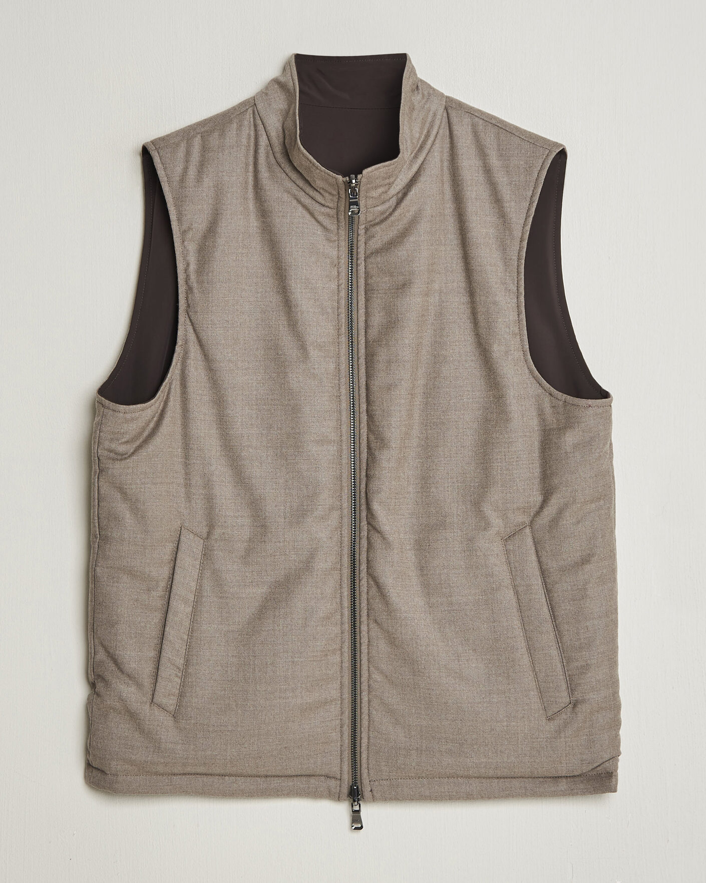 Heren | Gilets | Oscar Jacobson | Nylon/Wool Reversible Vest Taupe