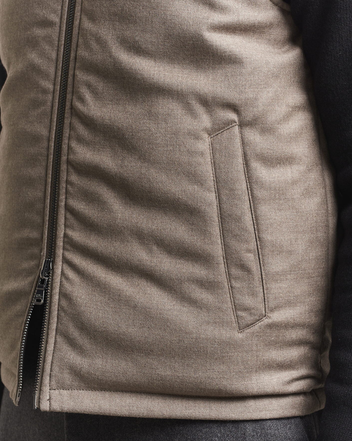 Heren | Gilets | Oscar Jacobson | Nylon/Wool Reversible Vest Taupe