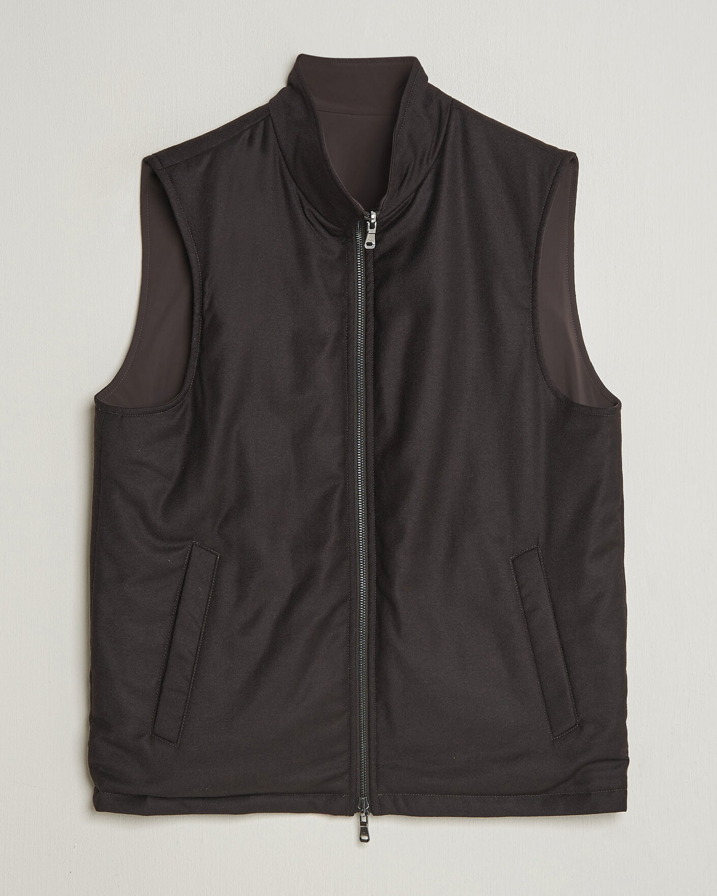 Heren | Gilets | Oscar Jacobson | Nylon/Wool Reversible Vest Brown
