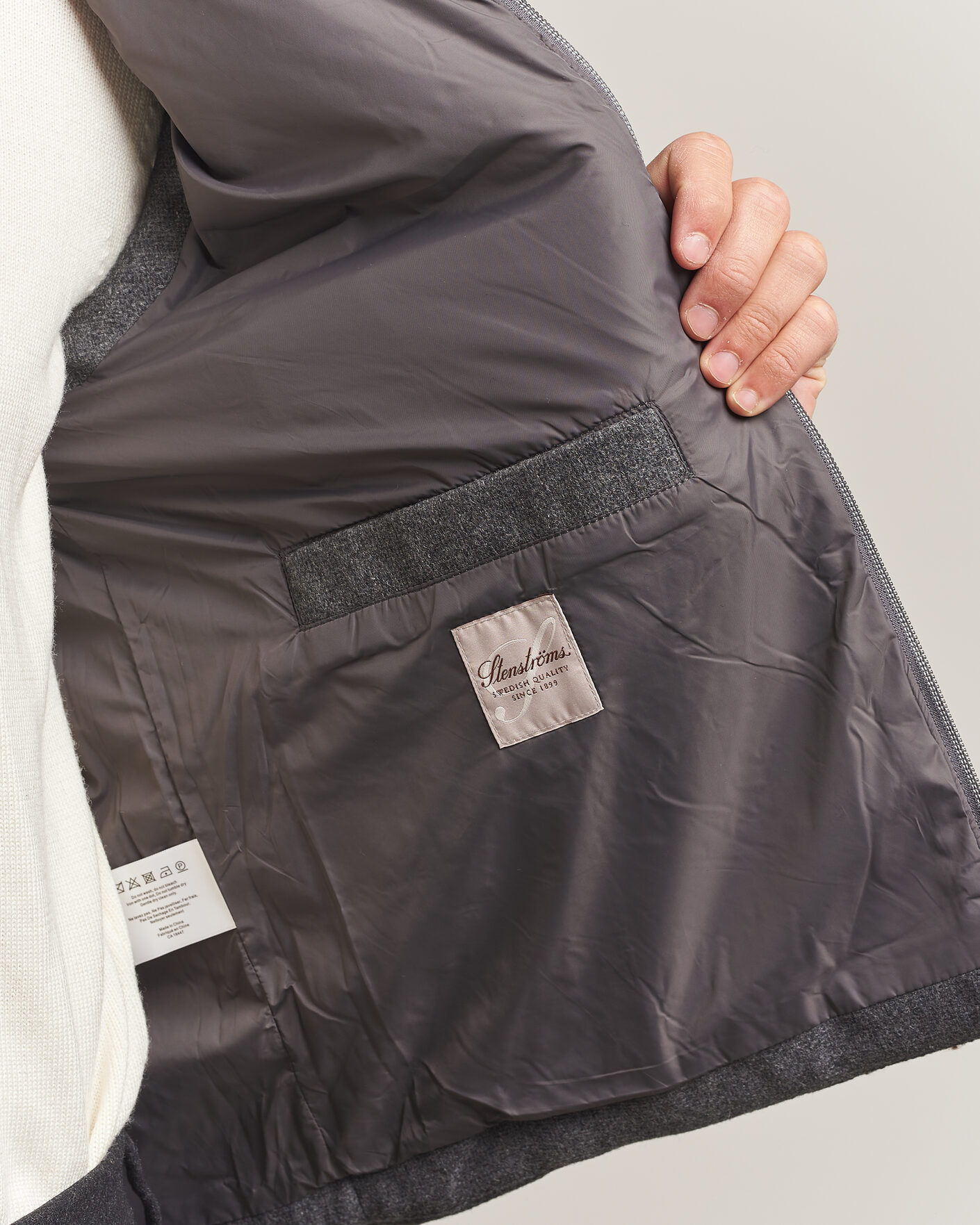 Heren | Gilets | Stenströms | Wool Alcantara Detail Light Padded Vest Grey