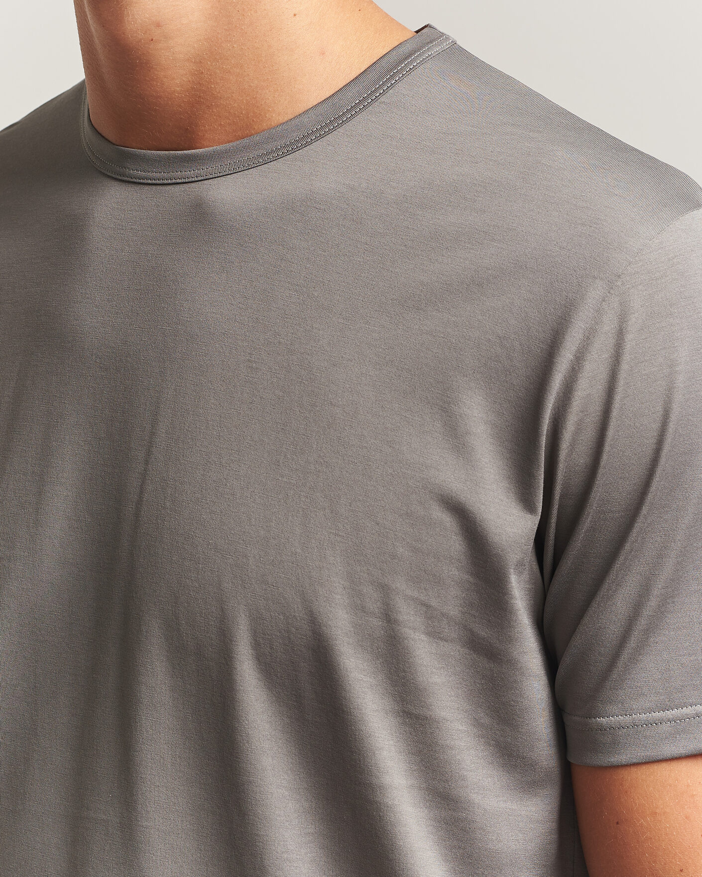 Heren | T-shirts | Sunspel | Crew Neck Q82 Cotton T-Shirt Smoke Grey