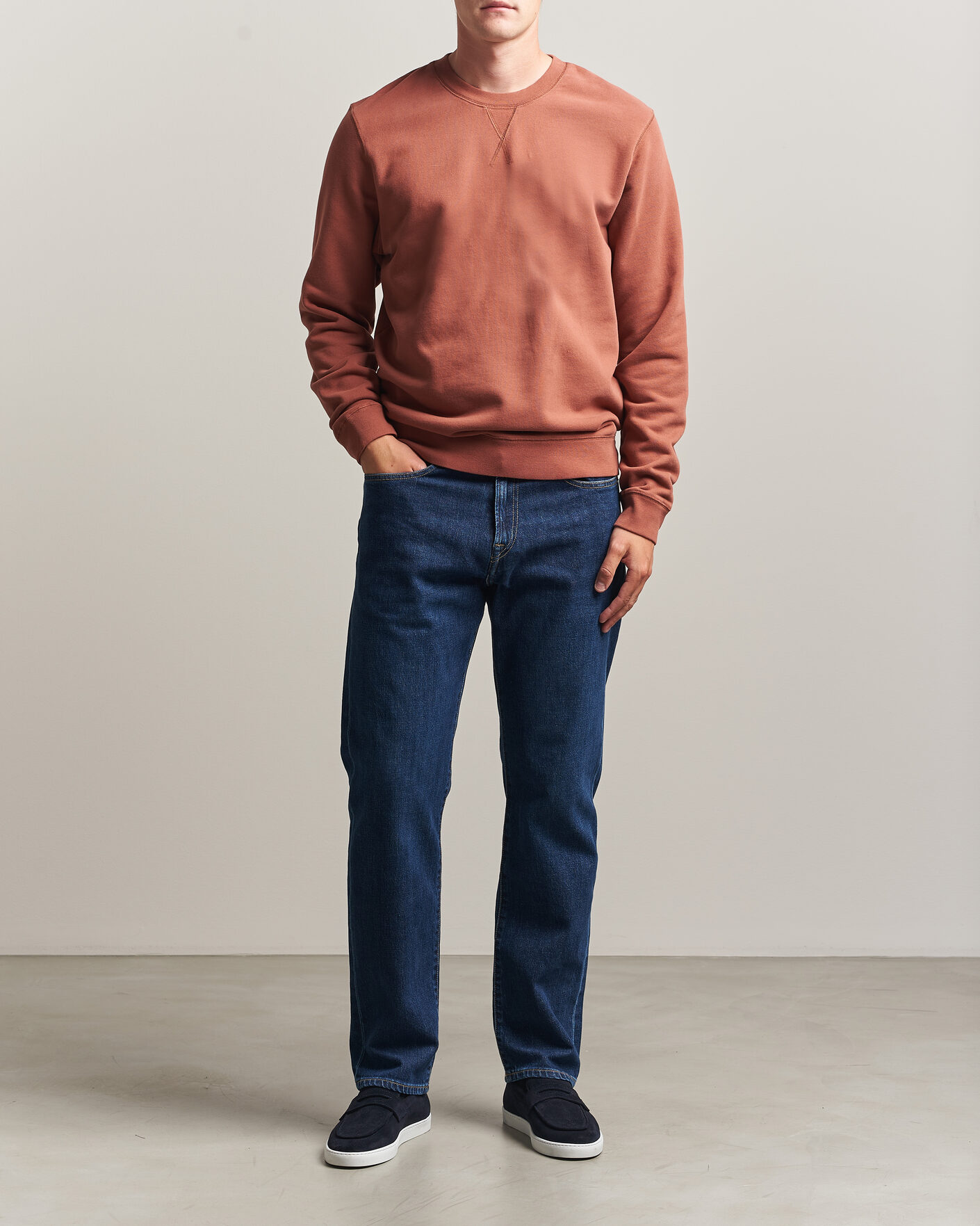 Heren | Truien | Sunspel | Loopback Sweatshirt Dark Tabacco