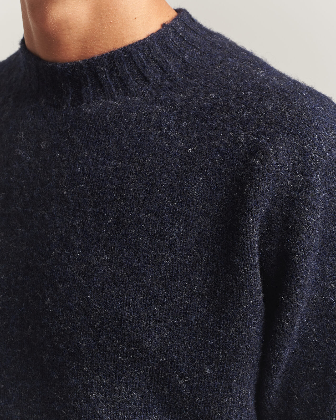 Heren | Truien | Sunspel | Brushed Shetland Crew Neck Dark Navy