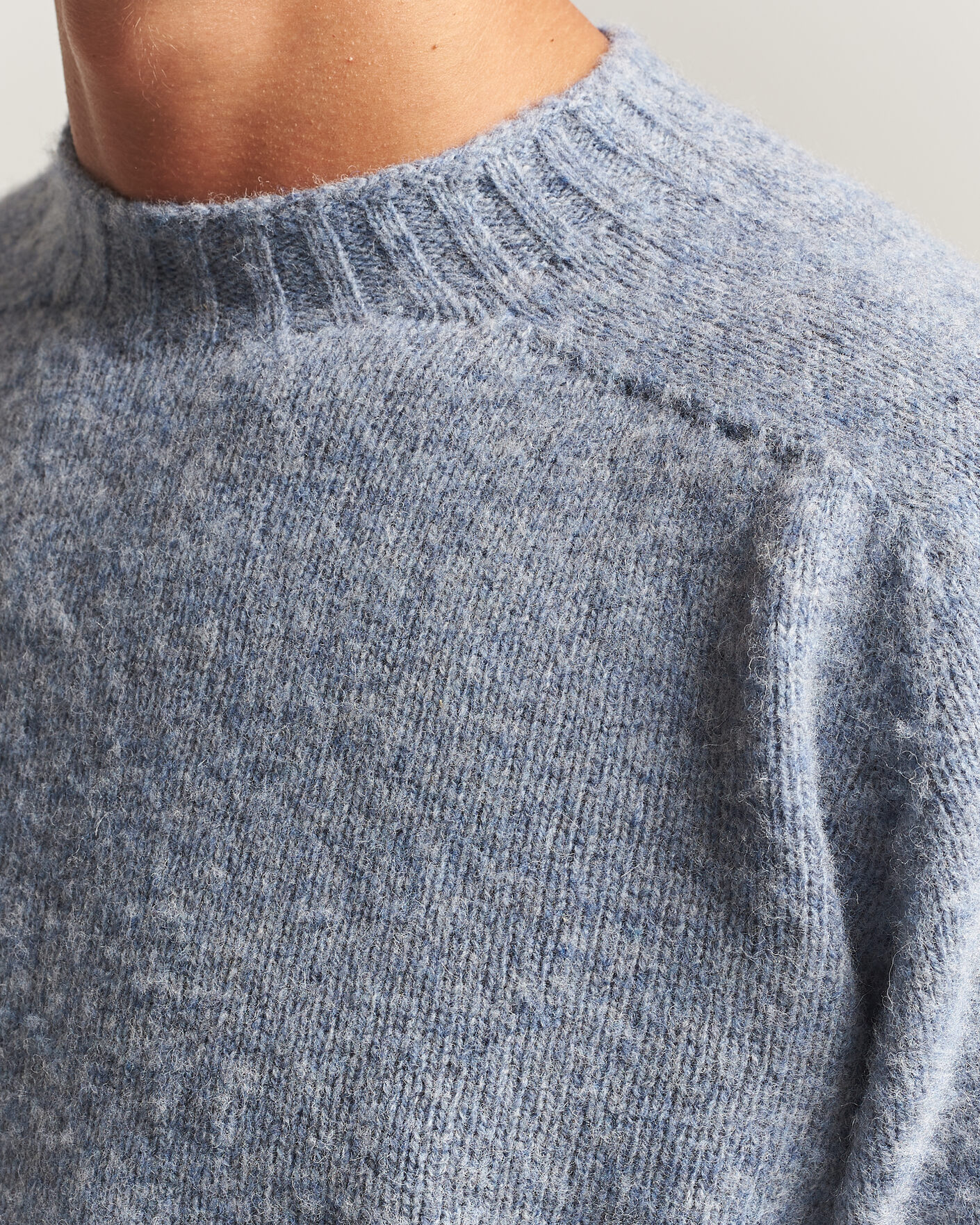 Heren | Truien | Sunspel | Brushed Shetland Crew Neck Powder Blue