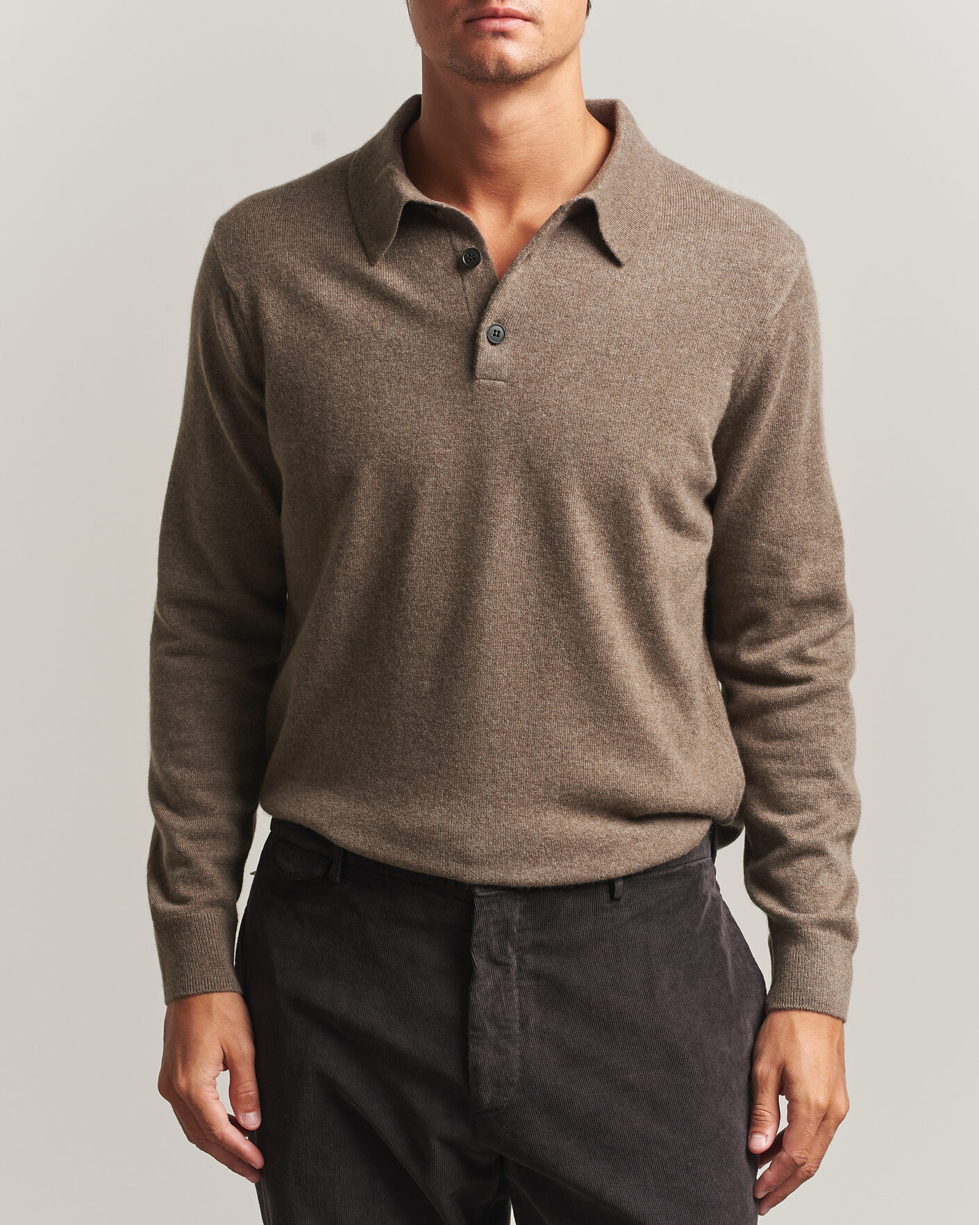 Heren | Truien | Sunspel | Cashmere Polo Taupe