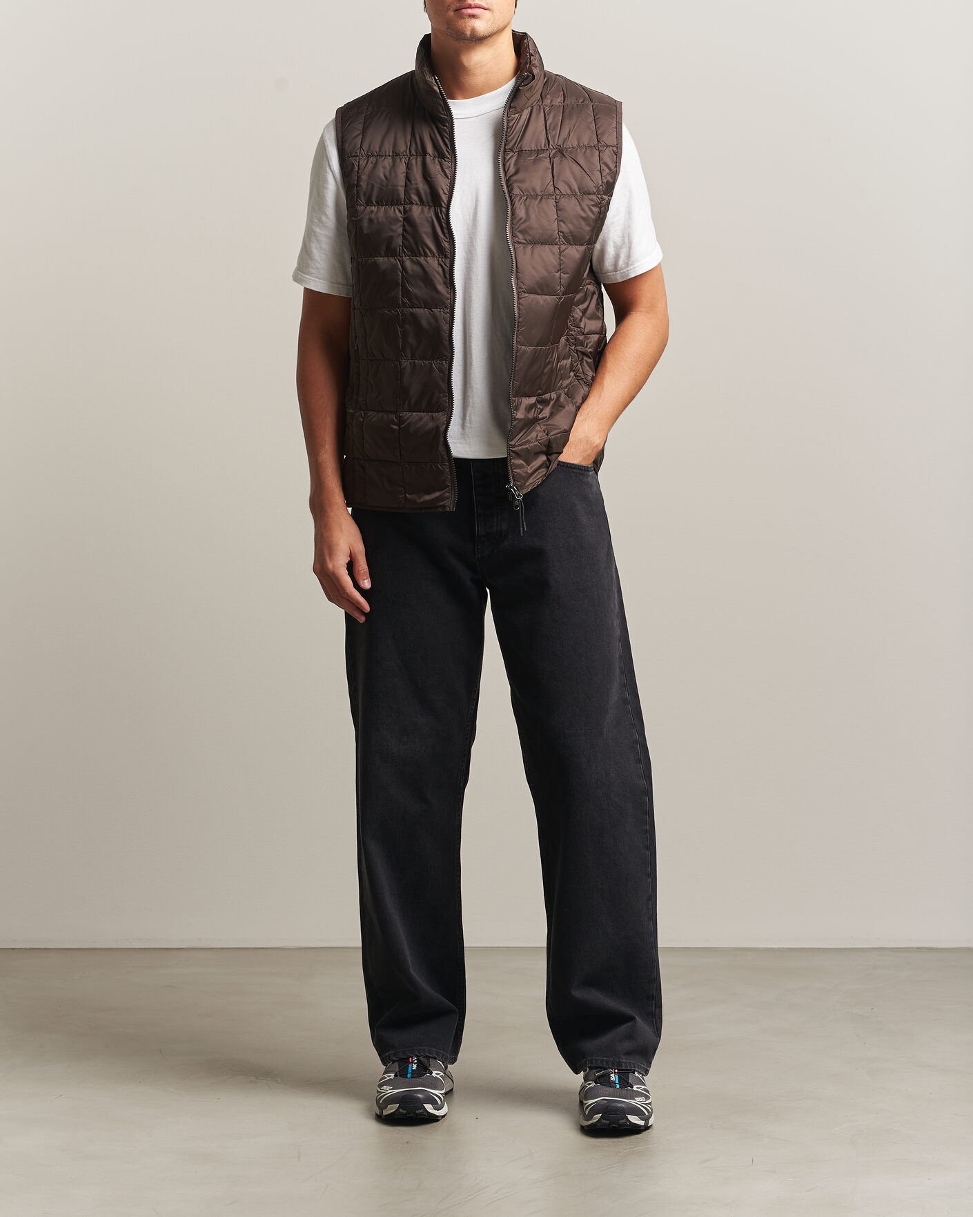 Heren | Gilets | TAION | High Neck Full Zip Lightweight Down Vest Dark Choco