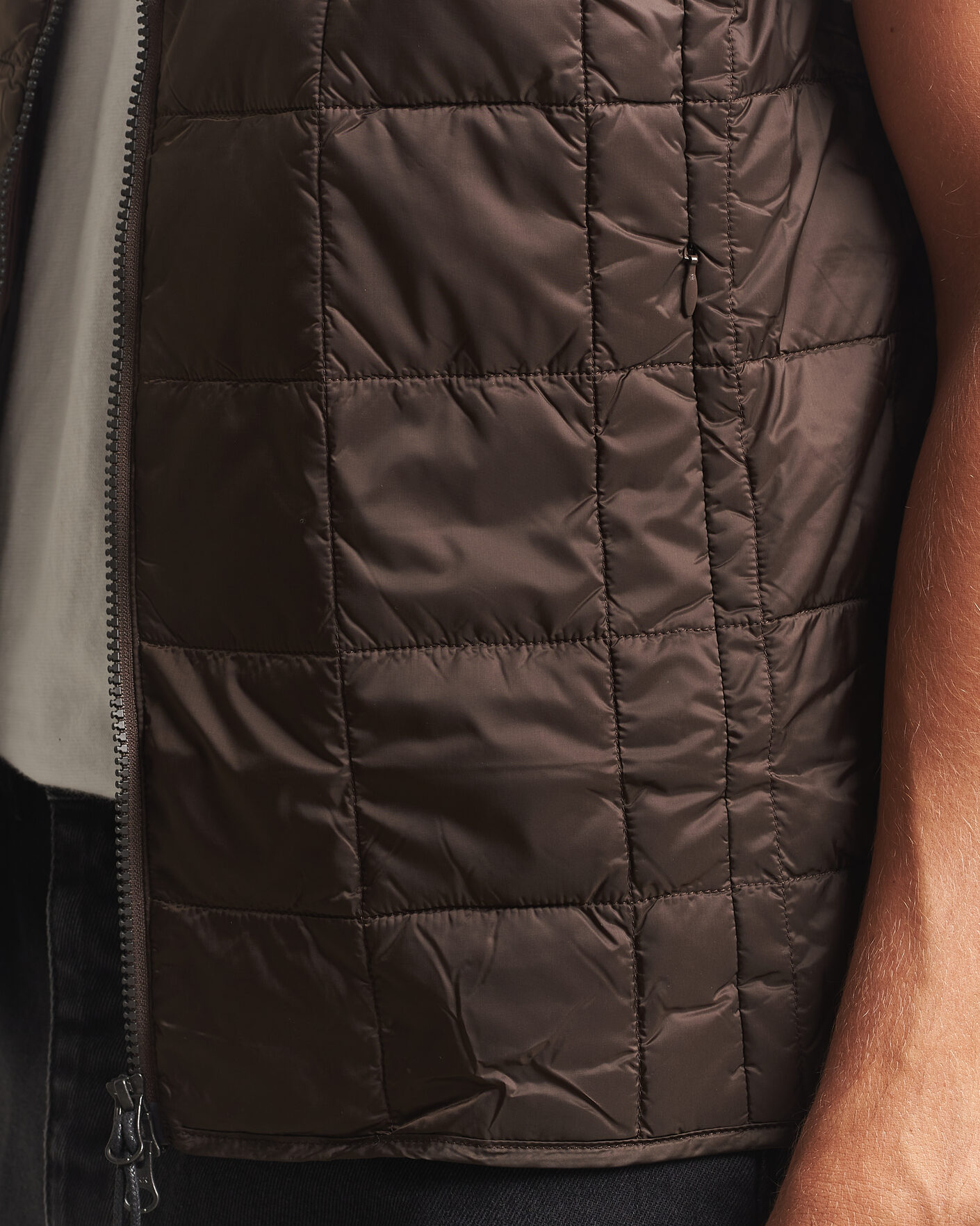 Heren | Gilets | TAION | High Neck Full Zip Lightweight Down Vest Dark Choco