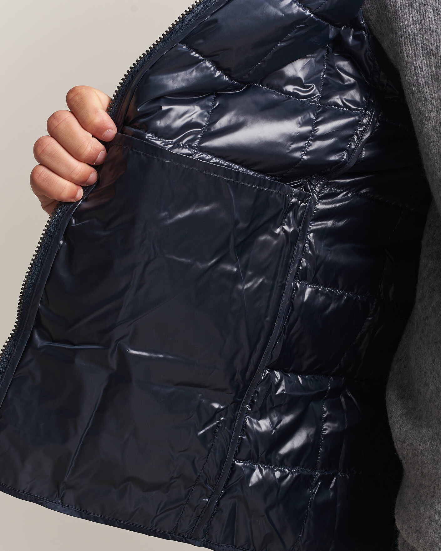 Heren | Gilets | TAION | High Neck Full Zip Lightweight Down Vest Dark Navy