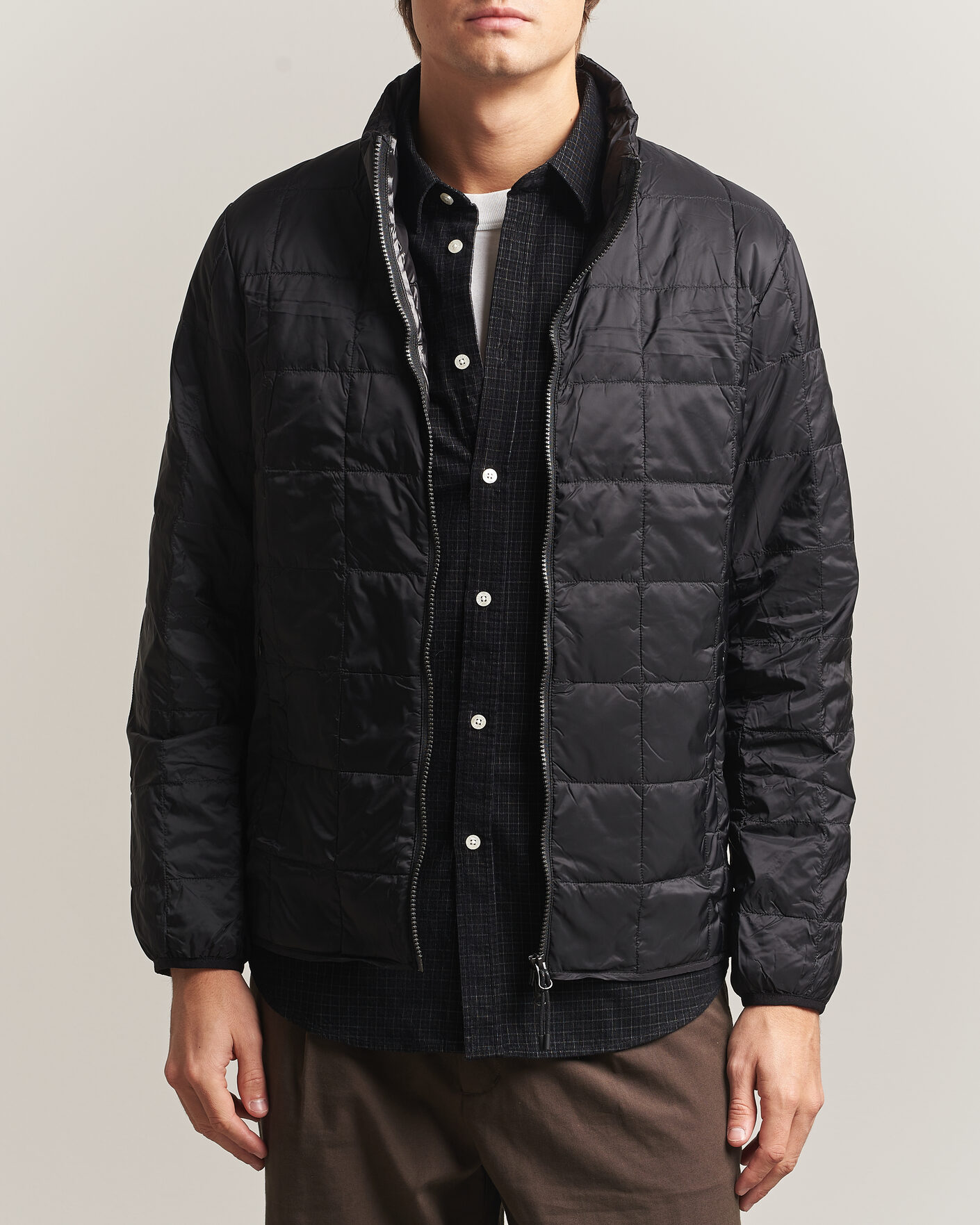 Heren | Jassen | TAION | High Neck Full Zip Lightweight Down Jacket Black