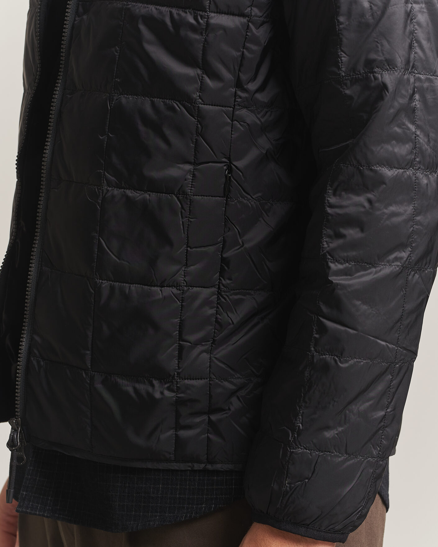 Heren | Jassen | TAION | High Neck Full Zip Lightweight Down Jacket Black