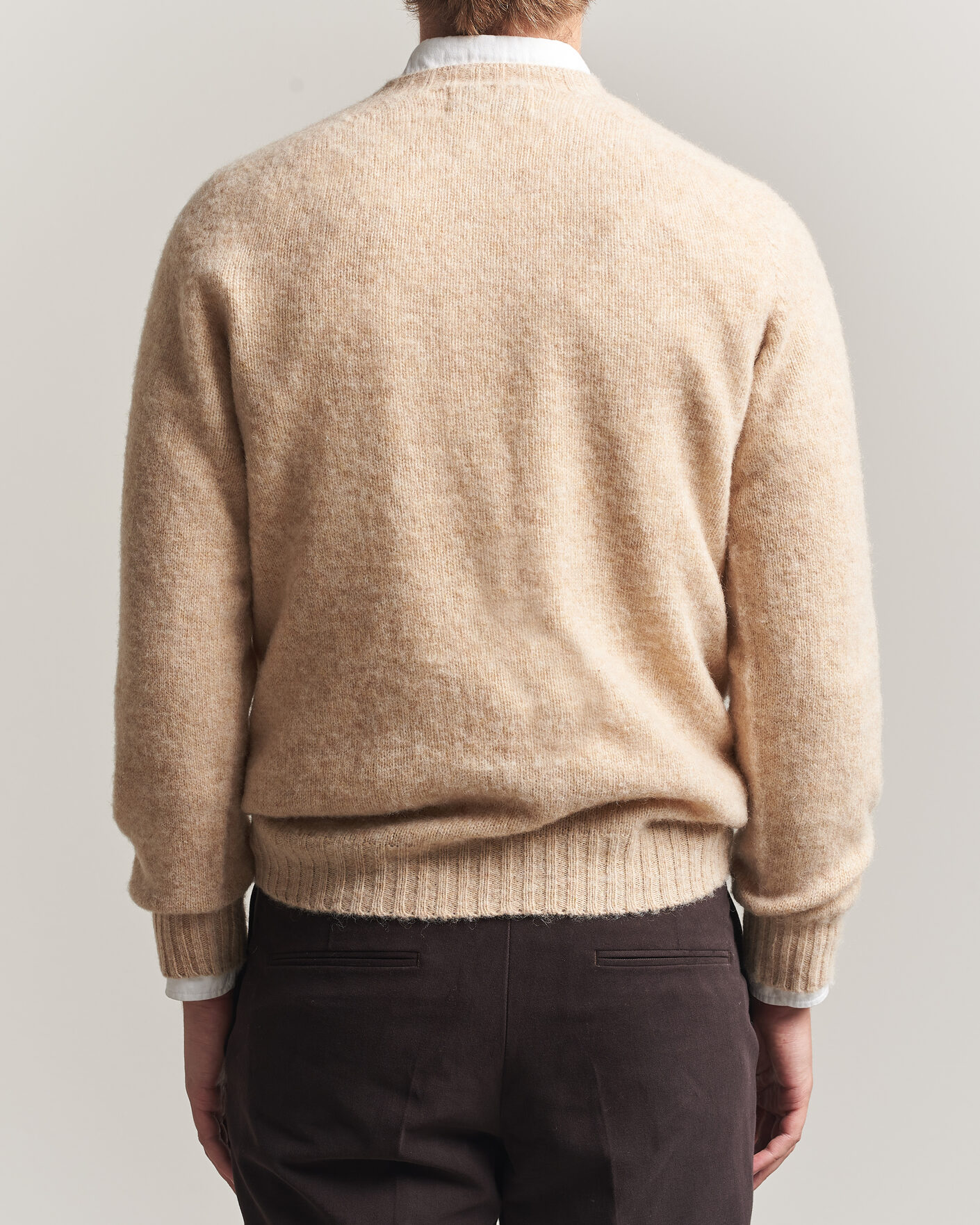 Heren | Truien | Harley Of Scotland | Brushed Supersoft Lambswool Crewneck Calico