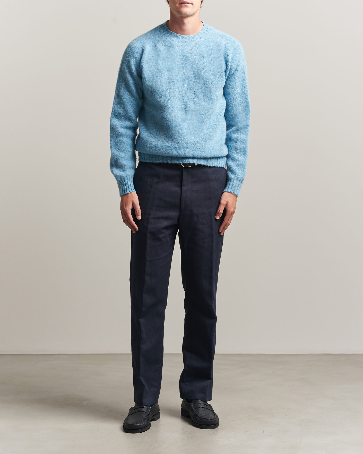 Heren | Truien | Harley Of Scotland | Brushed Supersoft Lambswool Crewneck Loch Blue