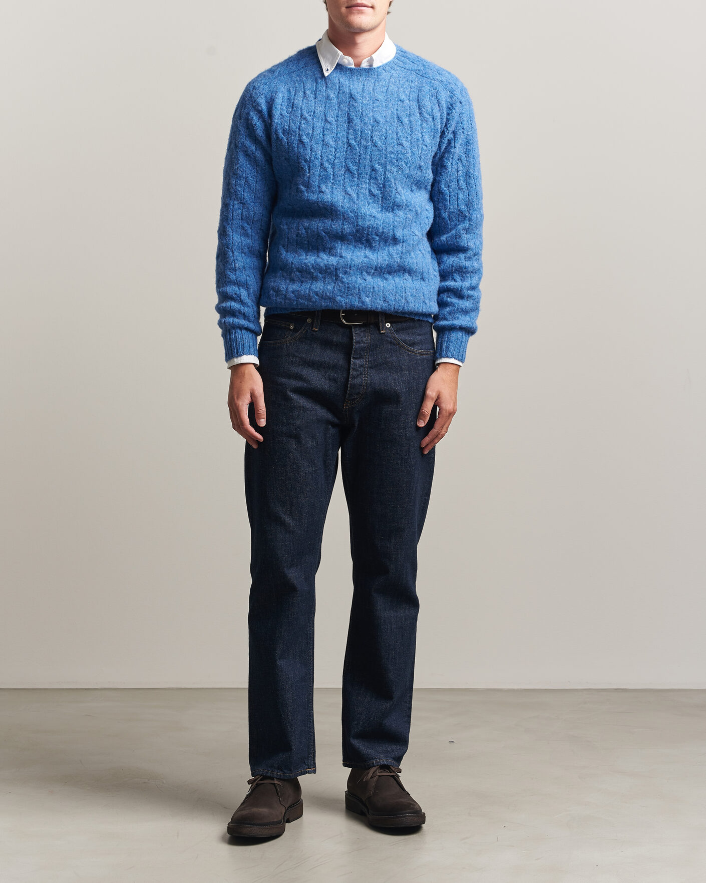 Heren | Truien | Harley Of Scotland | Brushed Supersoft Lambswool Cable Cobalt
