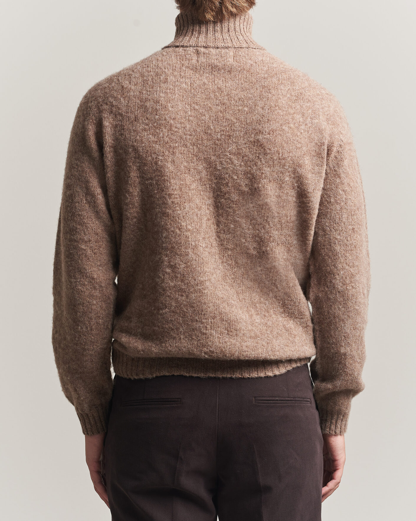 Heren | Truien | Harley Of Scotland | Brushed Supersoft Lambswool Rollneck Tundra