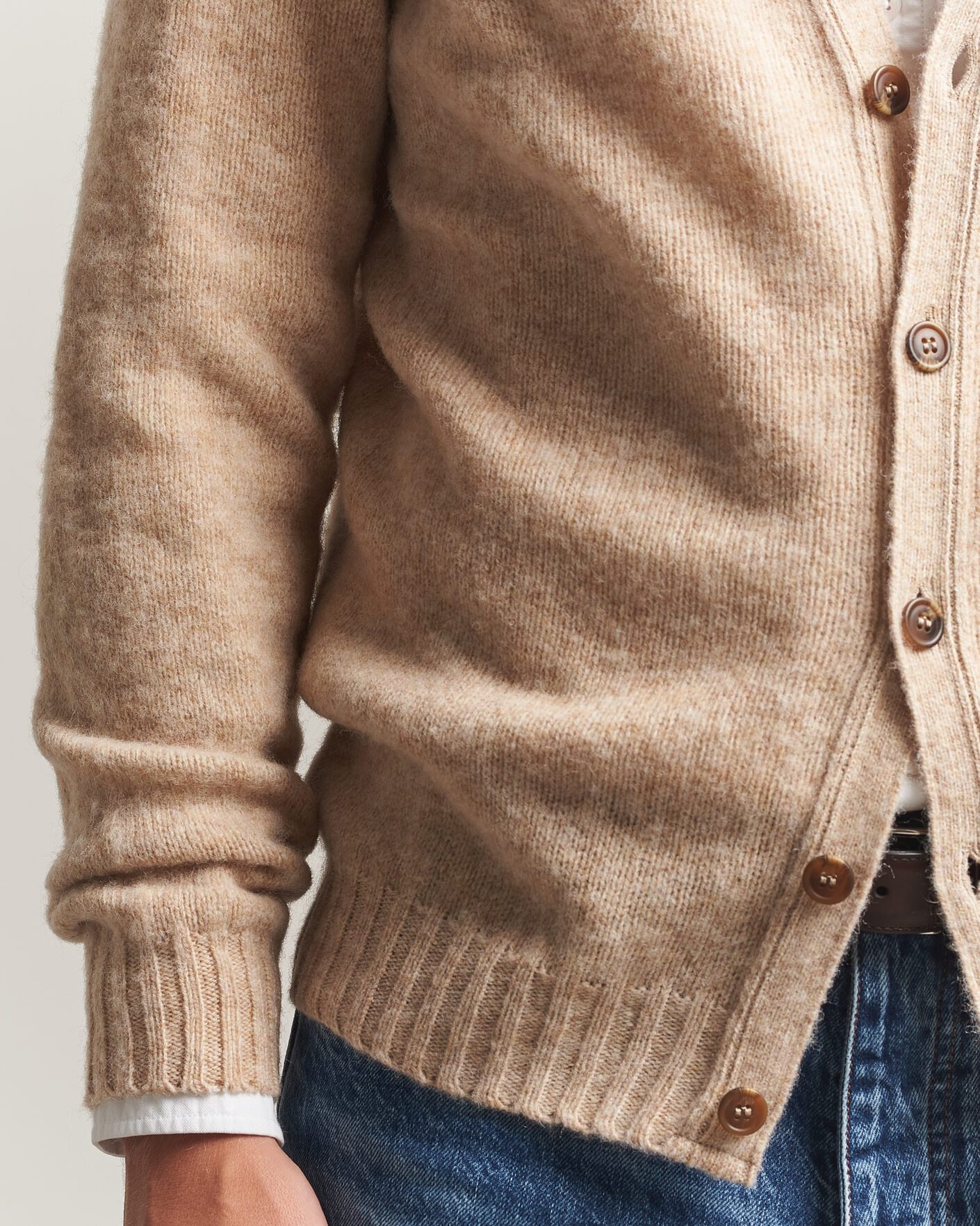 Heren | Truien | Harley Of Scotland | Brushed Supersoft Lambswool Cardigan Calico