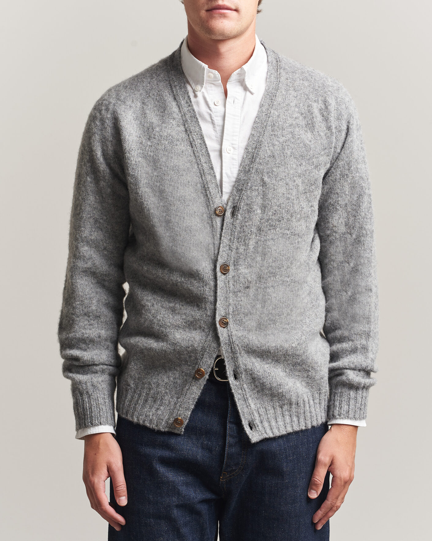 Heren | Truien | Harley Of Scotland | Brushed Supersoft Lambswool Cardigan Mid Grey
