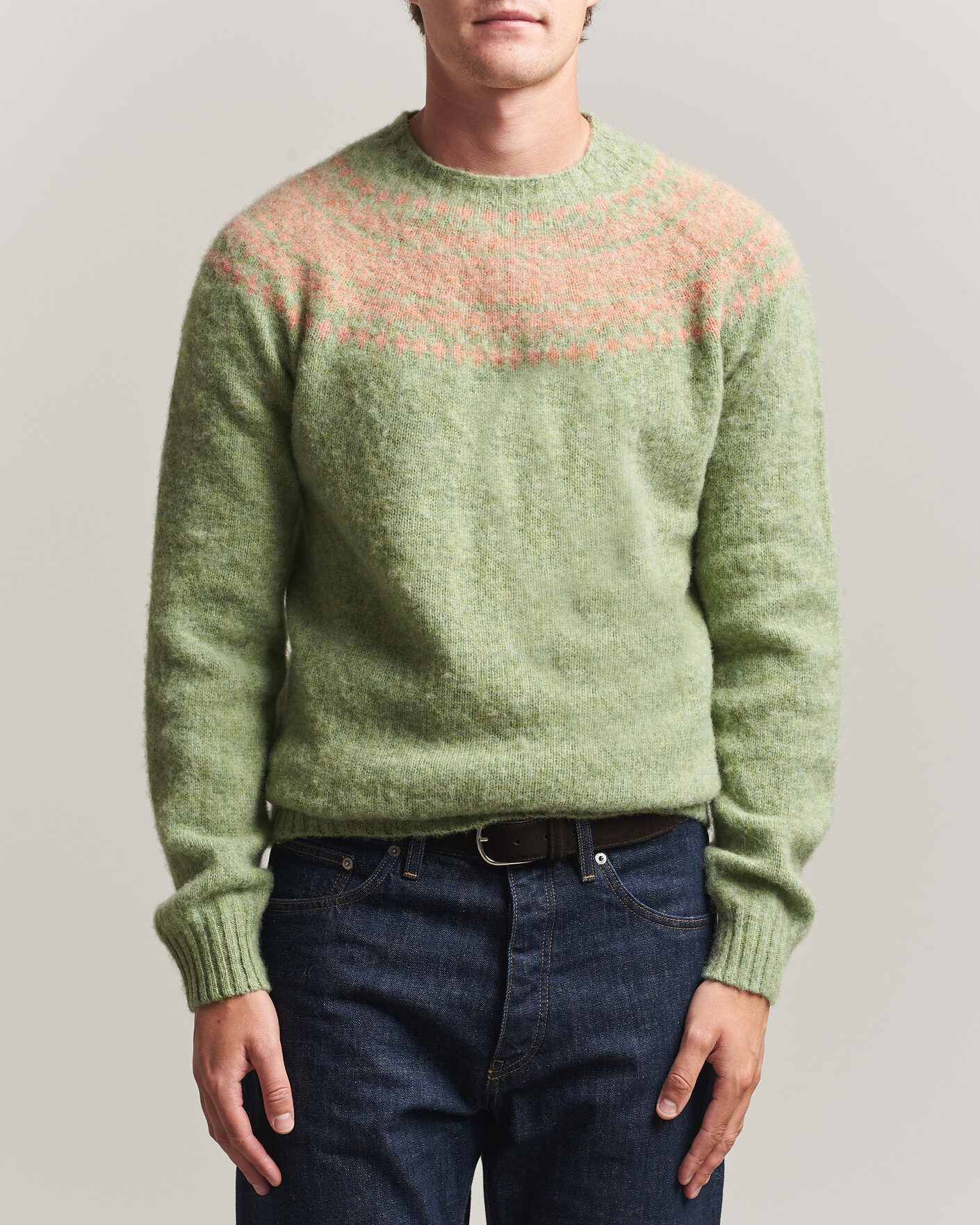 Heren | Truien | Harley Of Scotland | Brushed Supersoft Lambswool Yolk Fairisle Sage/Parfait