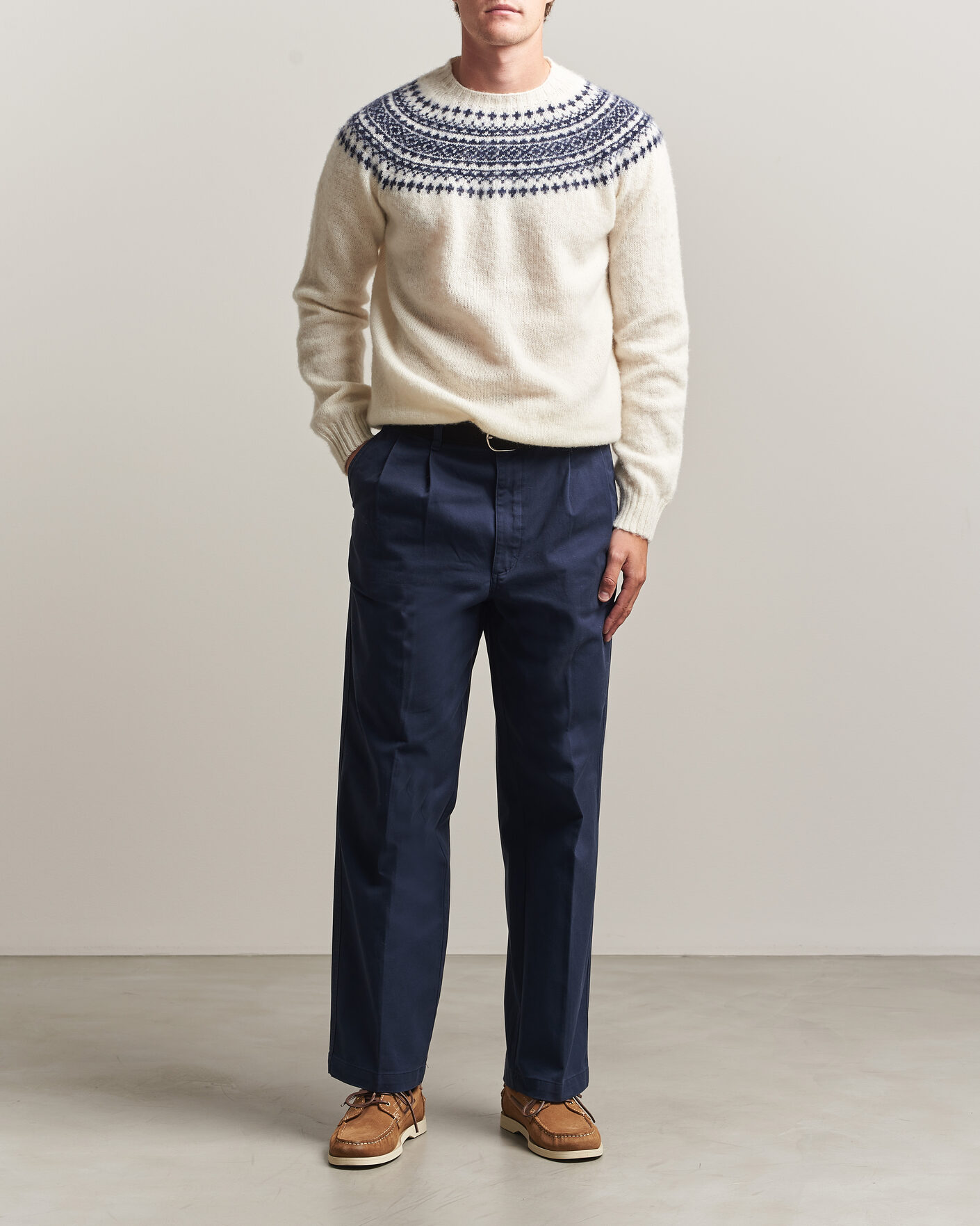 Heren | Truien | Harley Of Scotland | Brushed Supersoft Lambswool Yolk Fairisle Snow White/Navy