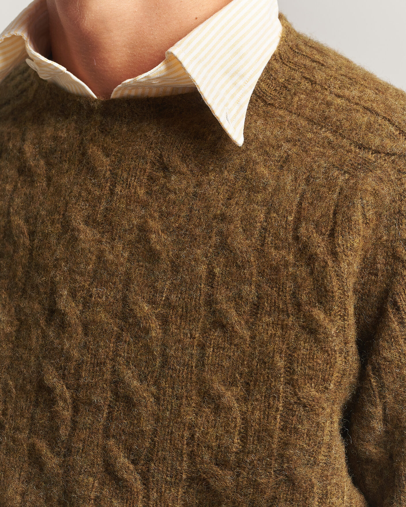 Heren | Truien | Drake's | Brushed Shetland Cable Crew Moorland Olive