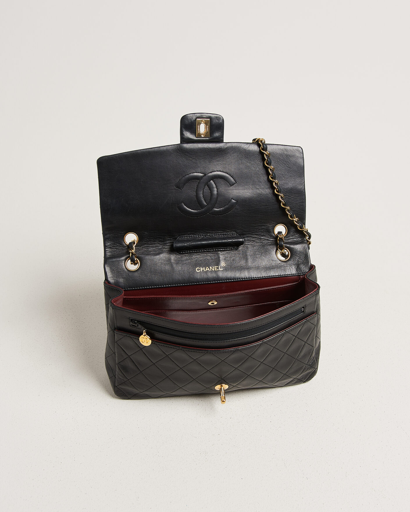 Heren | Pre-Owned & Vintage Bags | Chanel Pre-Owned | Vintage Classic Flap Bag Lambskin Black