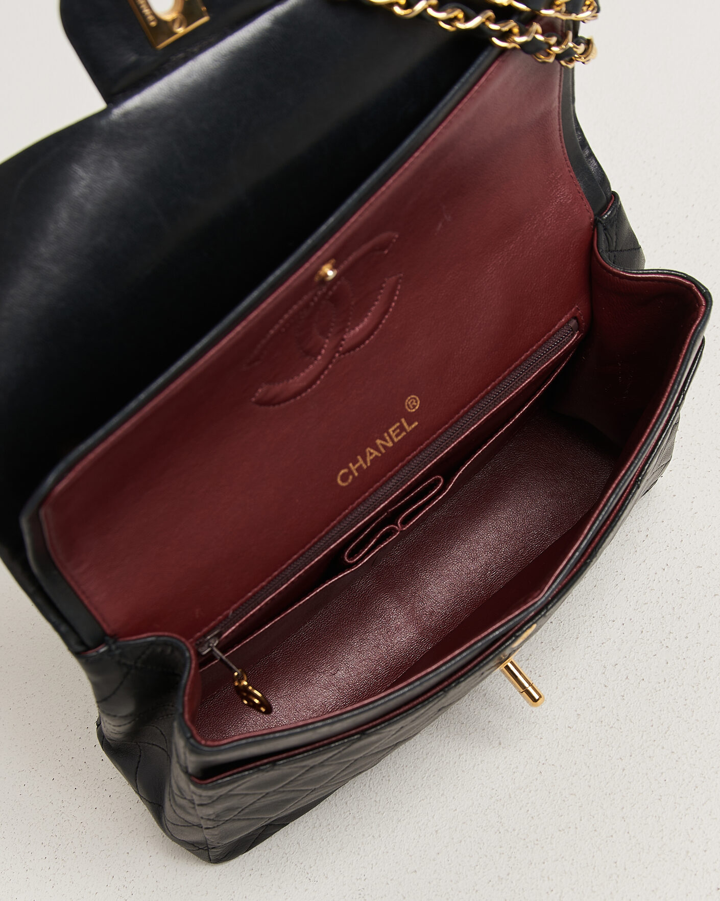 Heren | Pre-Owned & Vintage Bags | Chanel Pre-Owned | Classic Medium Square Double Flap Bag Lambskin Black