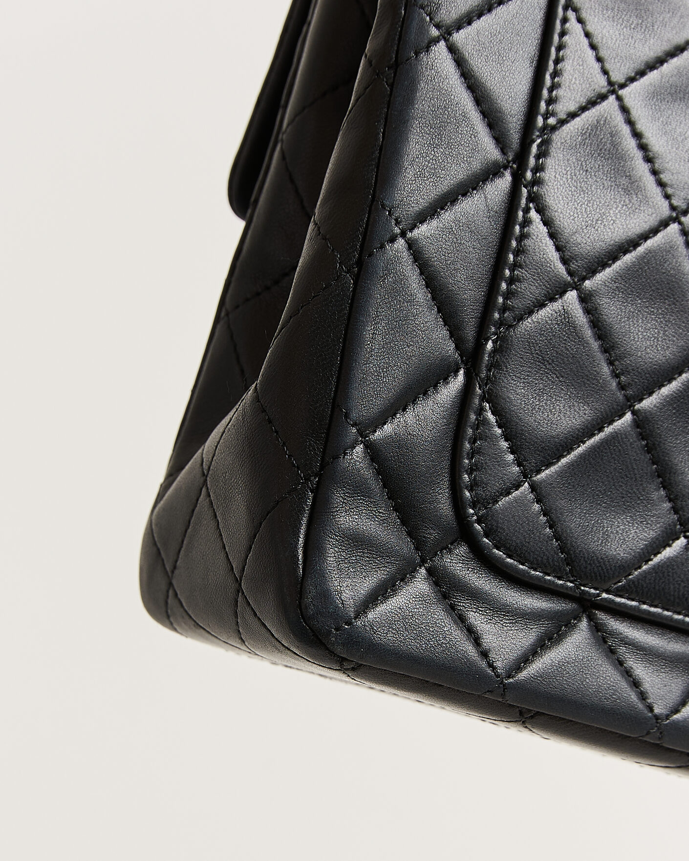 Heren | Pre-Owned & Vintage Bags | Chanel Pre-Owned | Classic Medium Square Double Flap Bag Lambskin Black