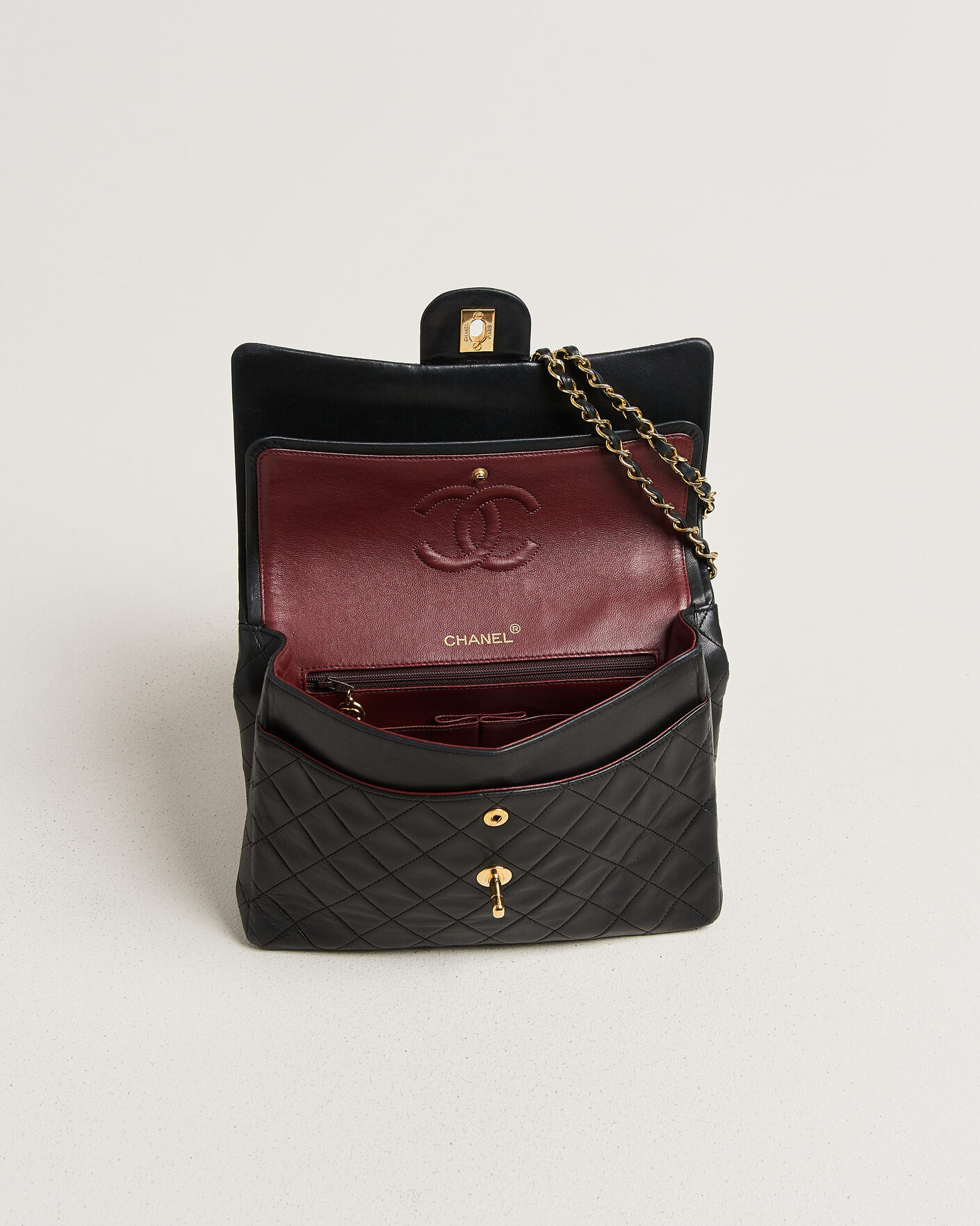 Heren | Pre-Owned & Vintage Bags | Chanel Pre-Owned | Classic Medium Square Double Flap Bag Lambskin Black