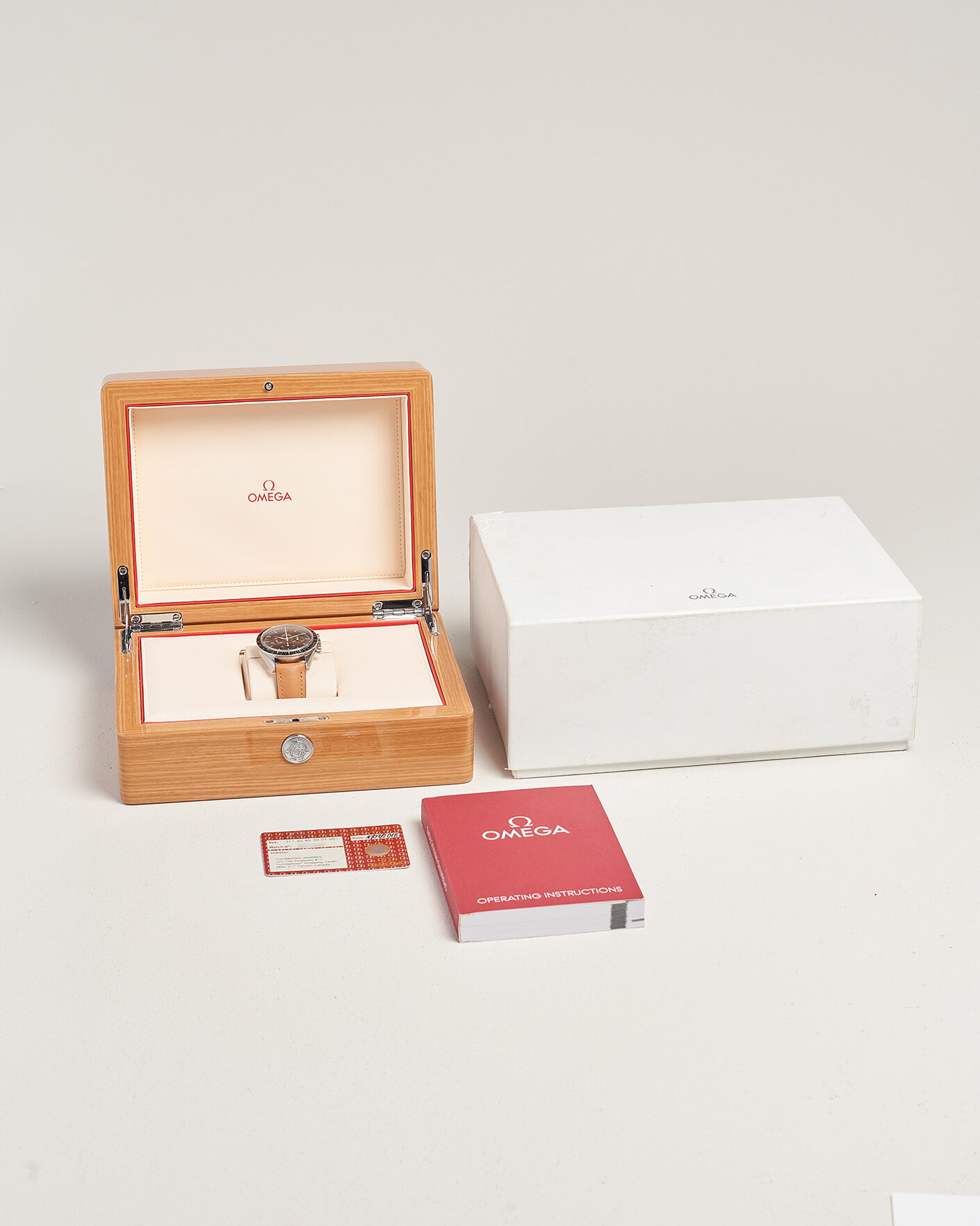 Heren | Pre-Owned & Vintage Watches | Omega Pre-Owned | First Omega in Space 