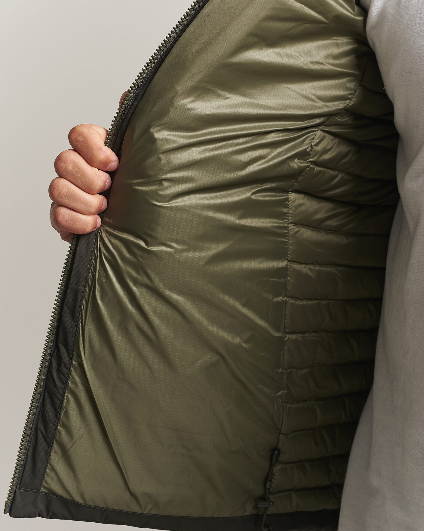 Heren | Jassen | Rab | Microlight Waterproof Shield Jacket Dark Army