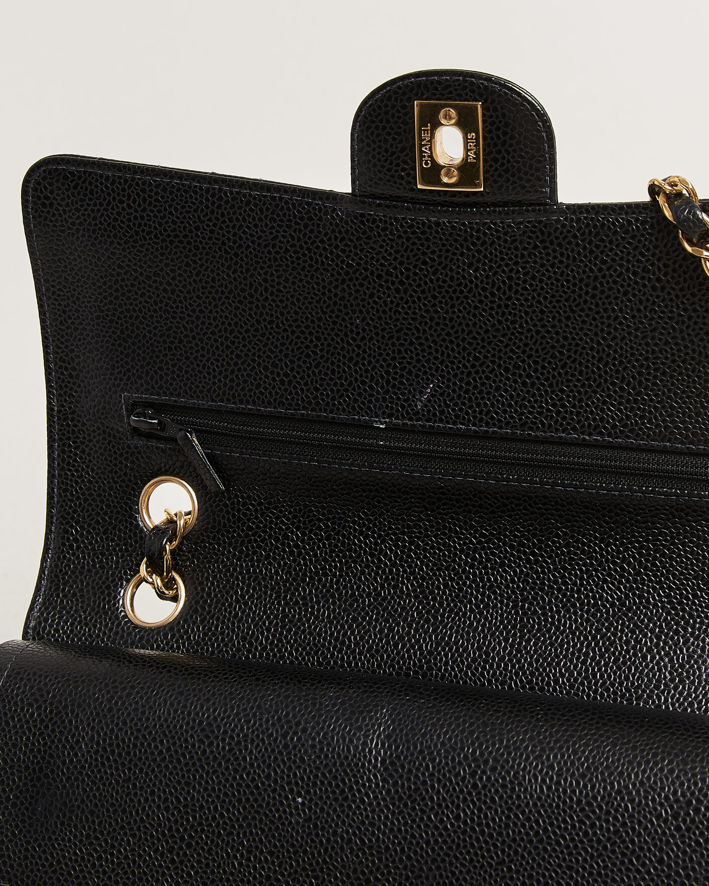 Heren | Pre-Owned & Vintage Bags | Chanel Pre-Owned | Classic Medium Double Flap Bag Caviar Black