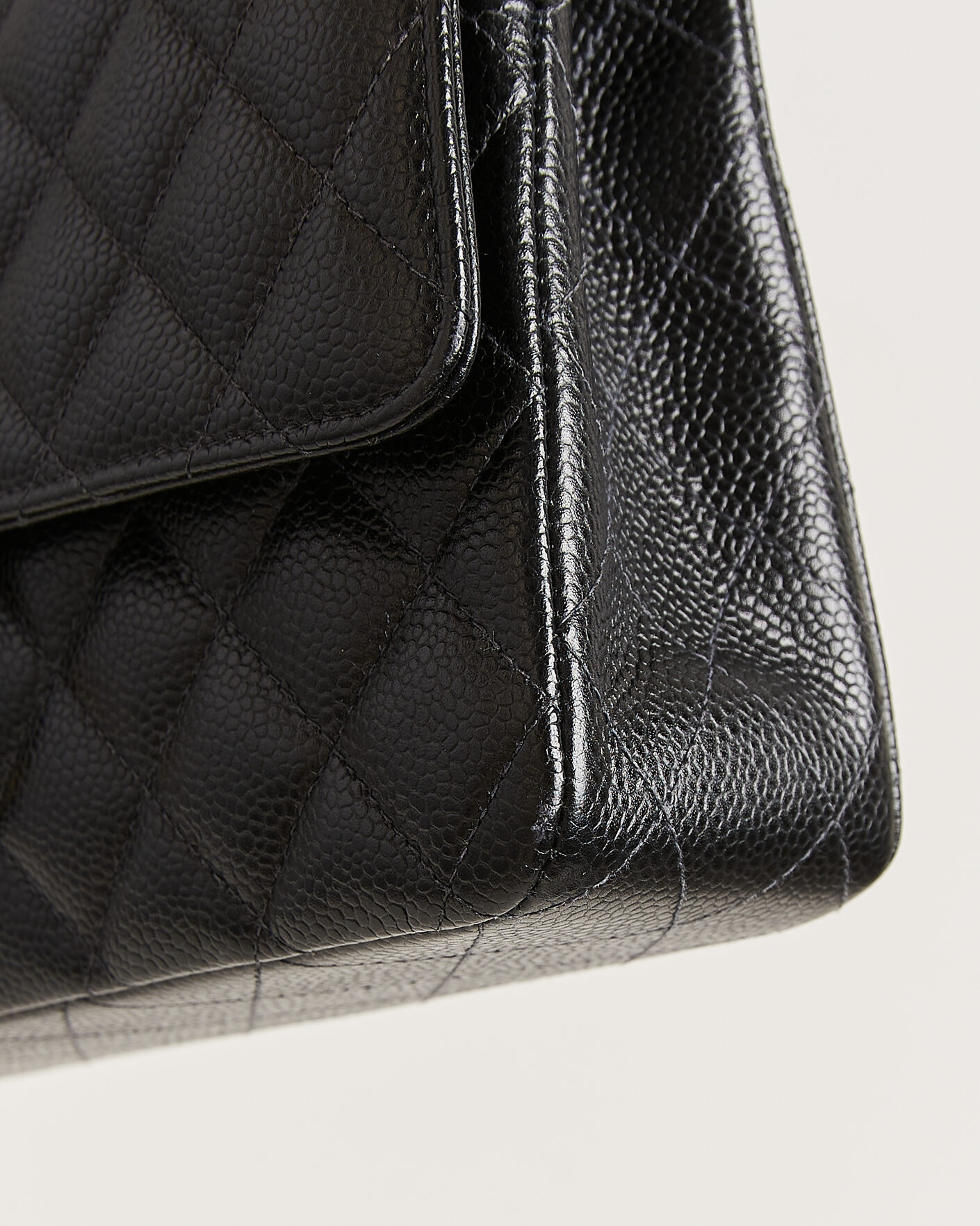 Heren | Pre-Owned & Vintage Bags | Chanel Pre-Owned | Classic Medium Double Flap Bag Caviar Black