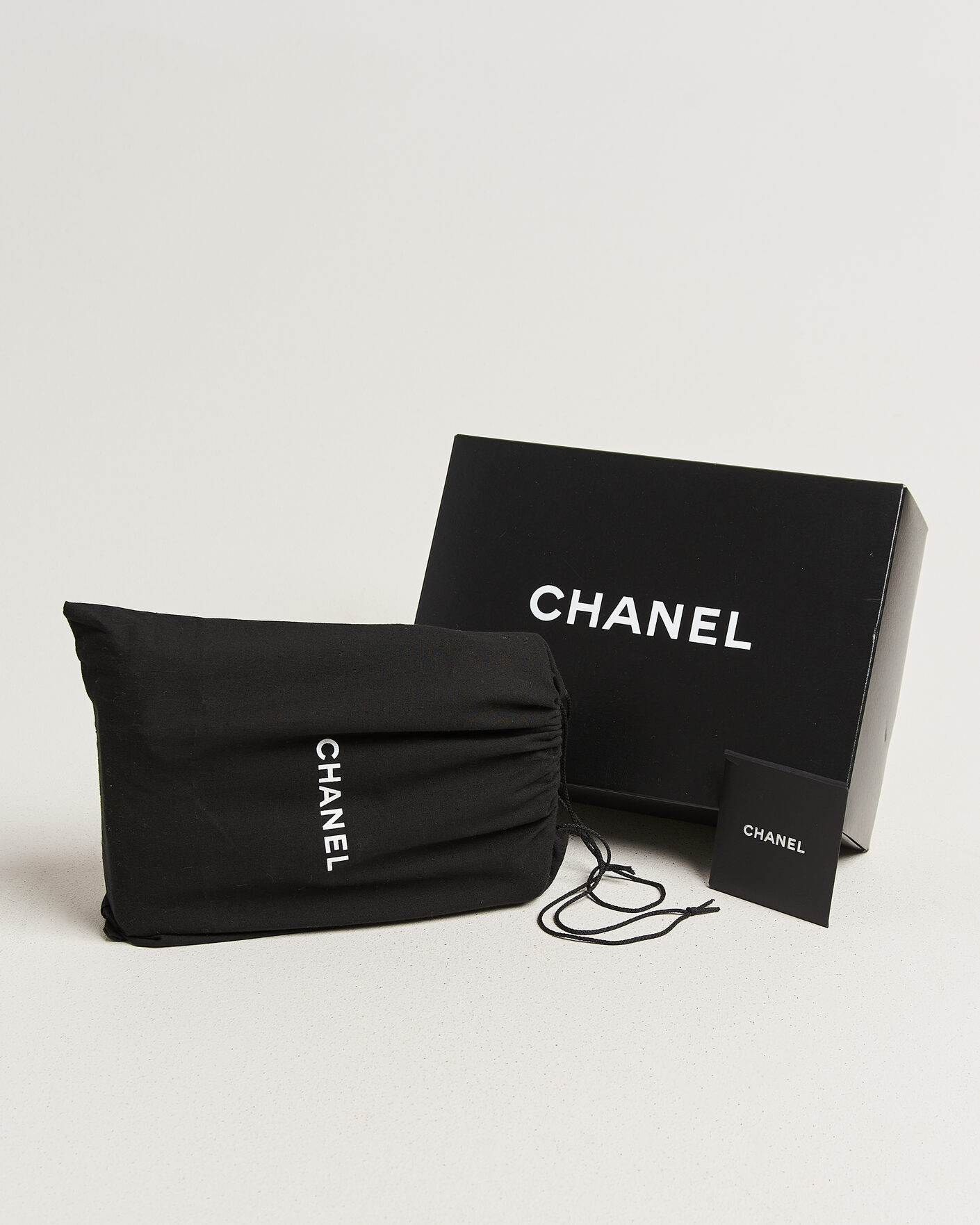 Heren | Pre-Owned & Vintage Bags | Chanel Pre-Owned | Classic Medium Double Flap Bag Caviar Black