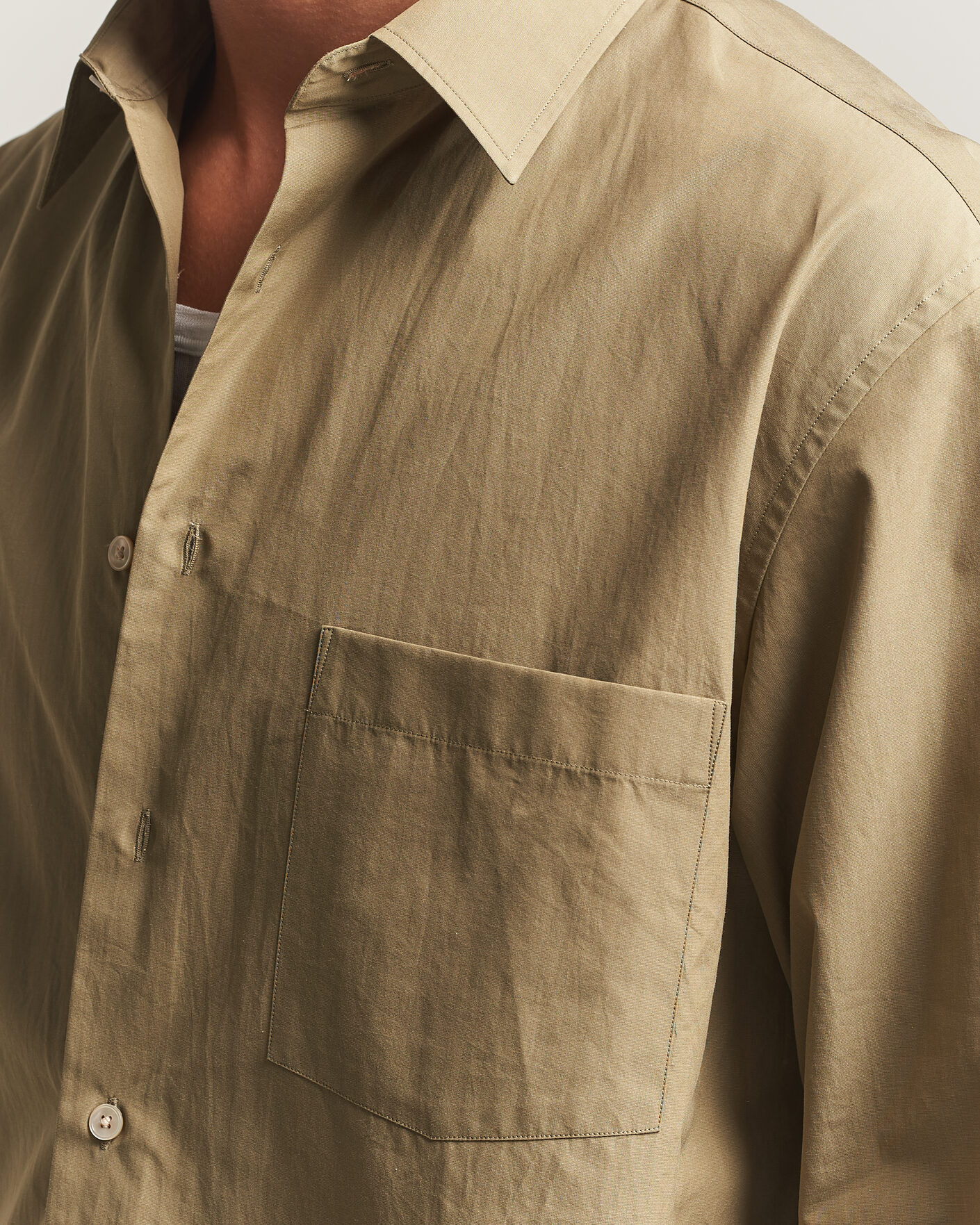 Heren | Overhemden | Auralee | Finx Light Weather Chambray Shirt Olive Brown