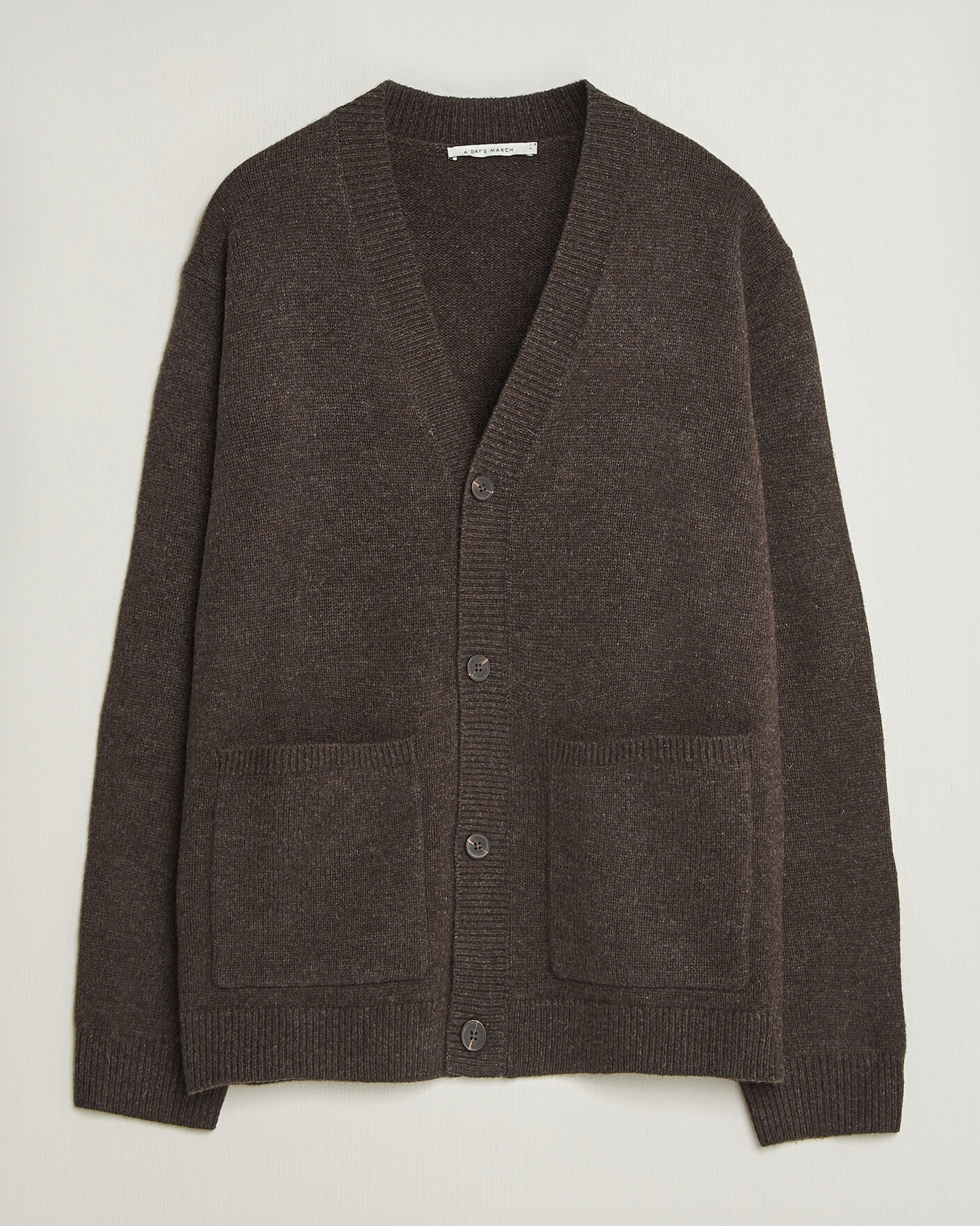 Heren | Truien | A Day's March | Jarrow Lambswool Cardigan Dark Brown