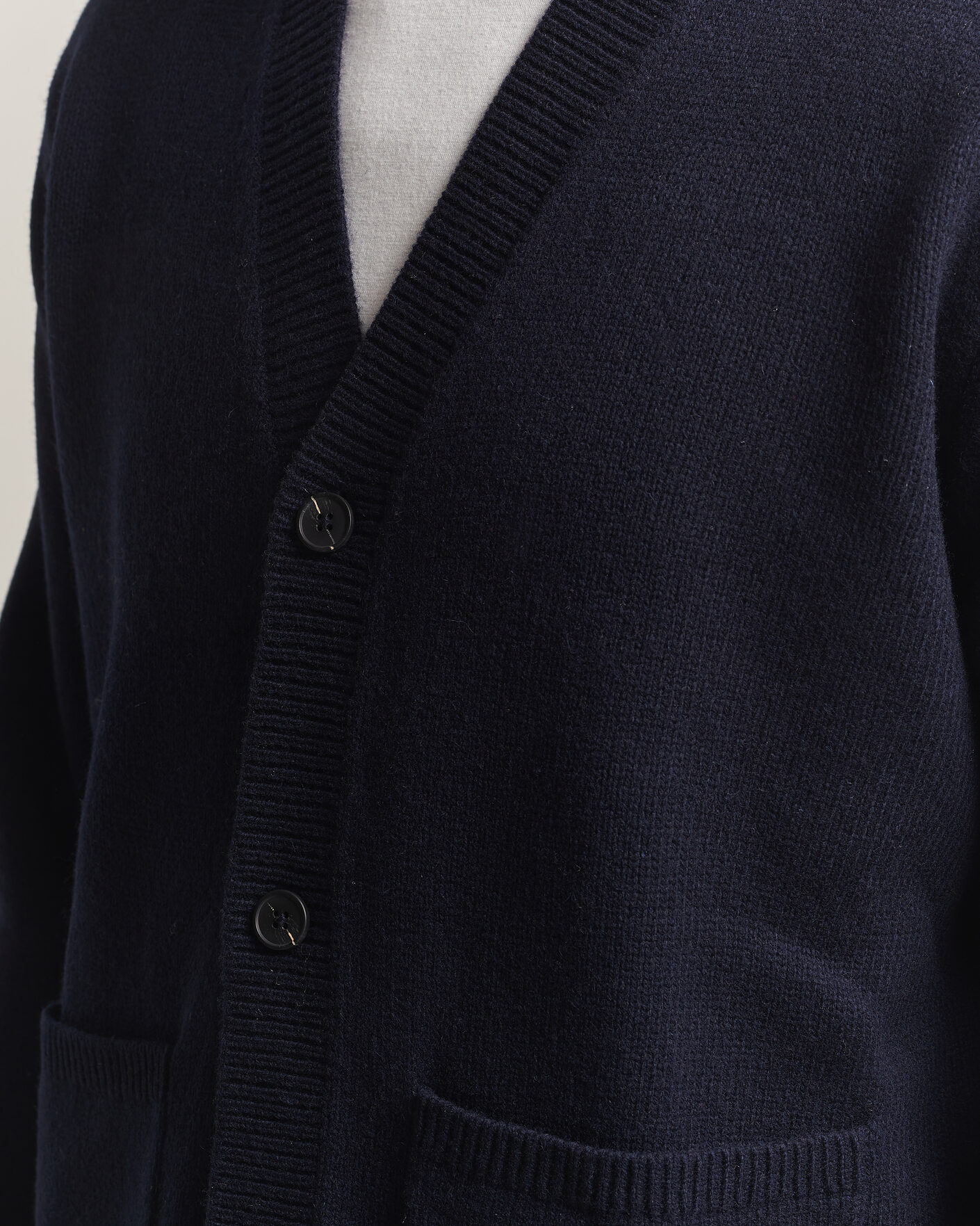 Heren | Truien | A Day's March | Jarrow Lambswool Cardigan Navy