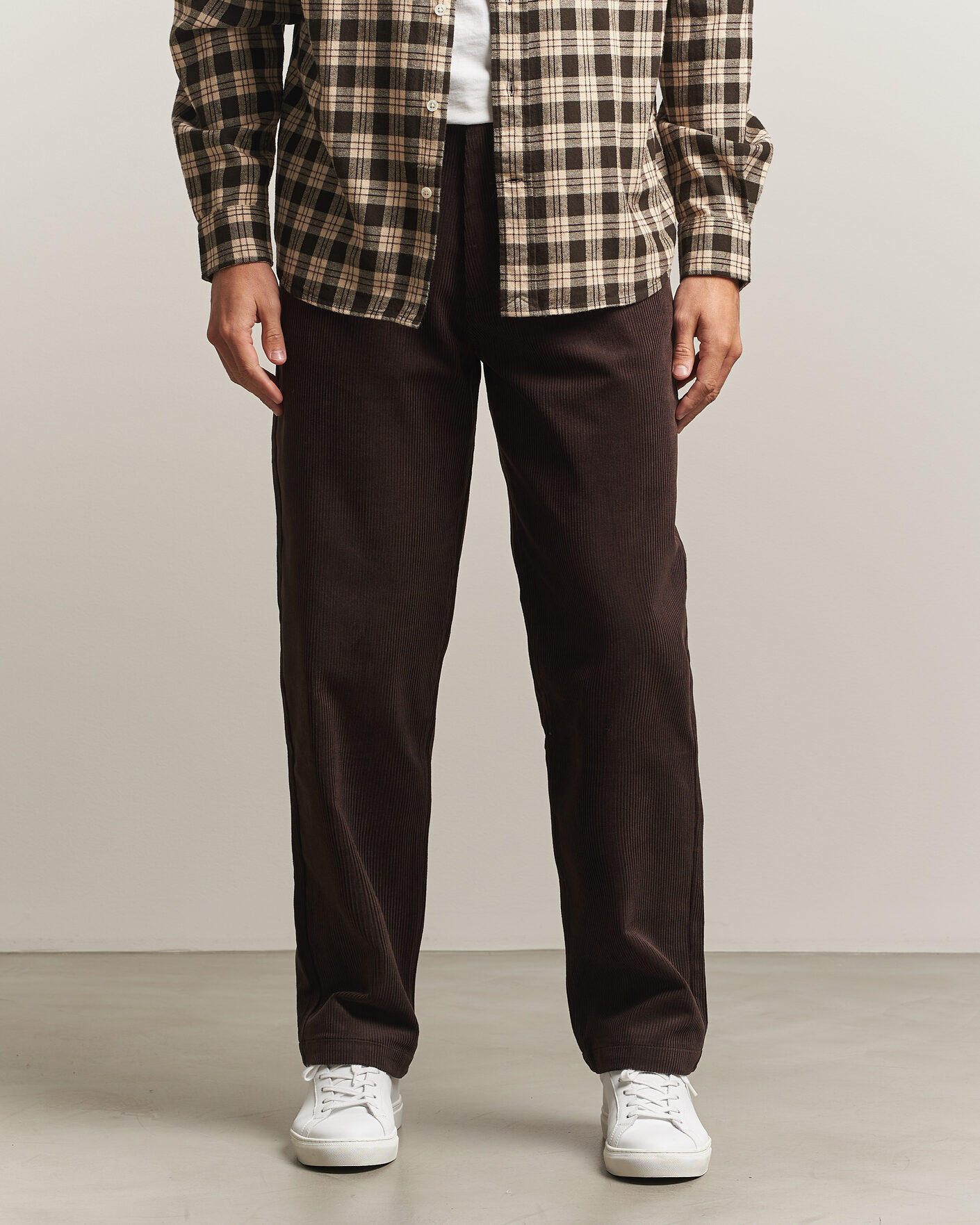 Heren | Broeken | A Day's March | Redwood Corduroy Trousers Dark Brown