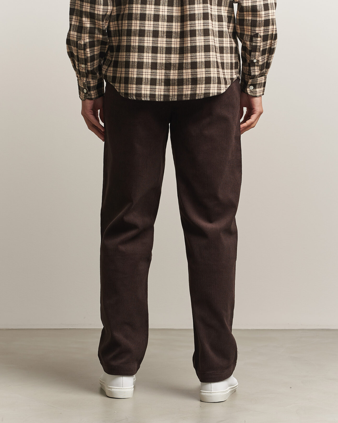 Heren | Broeken | A Day's March | Redwood Corduroy Trousers Dark Brown