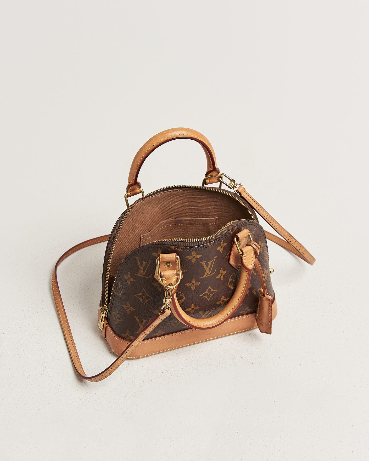 Heren | Pre-Owned & Vintage Bags | Louis Vuitton Pre-Owned | Alma BB Monogram