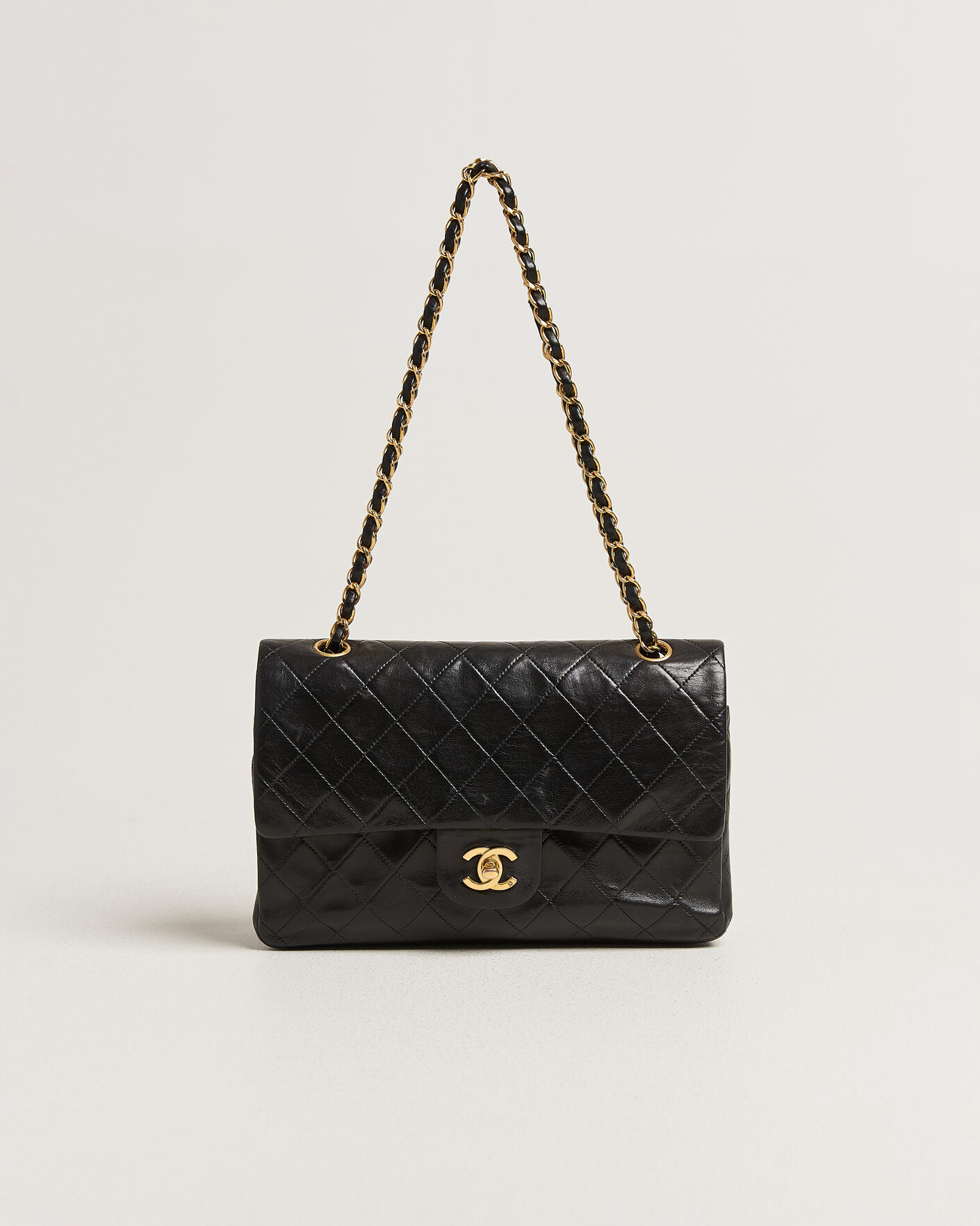 Heren | Pre-Owned & Vintage Bags | Chanel Pre-Owned | Classic Medium Double Flap Bag Lambskin Black