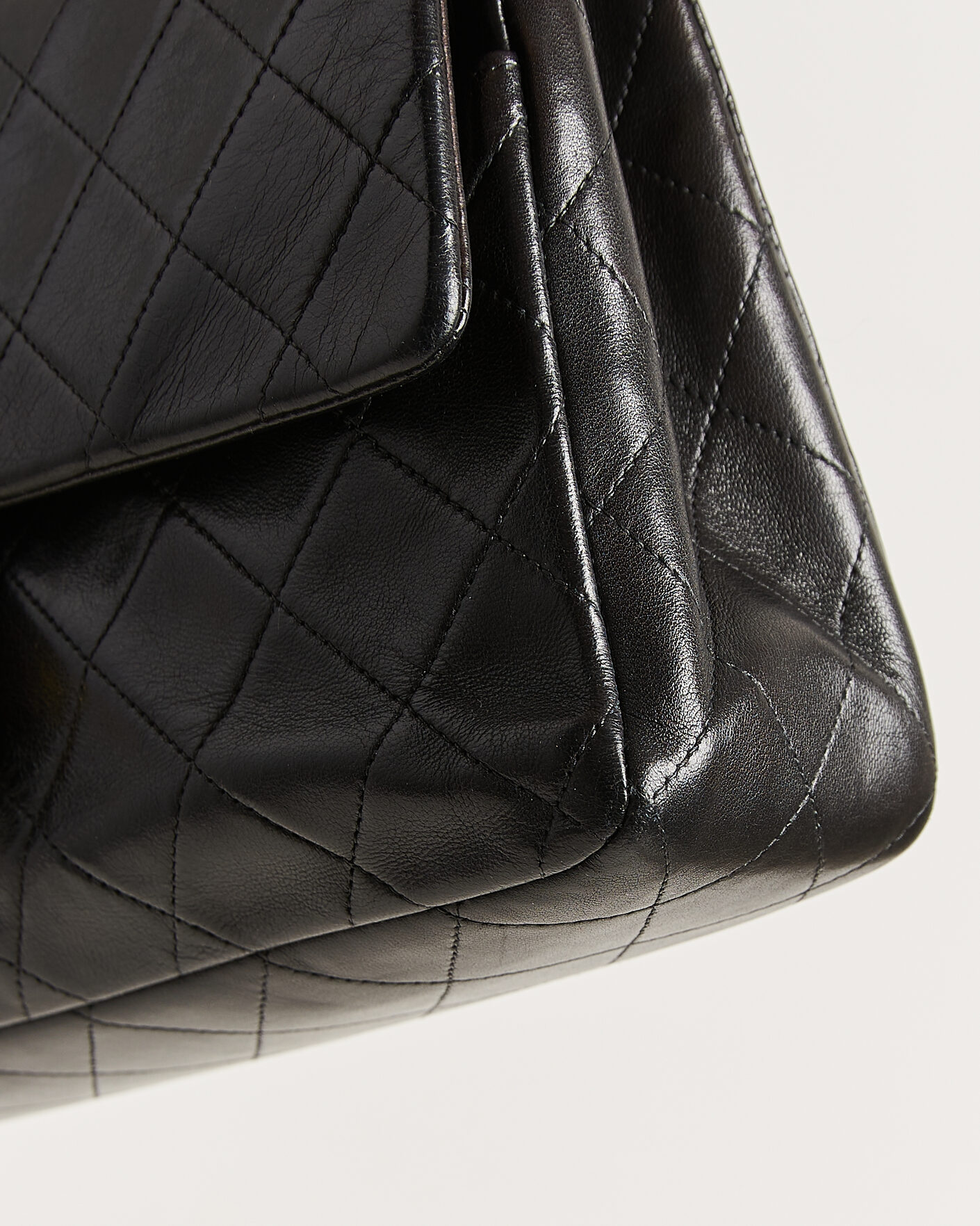 Heren | Pre-Owned & Vintage Bags | Chanel Pre-Owned | Classic Medium Double Flap Bag Lambskin Black