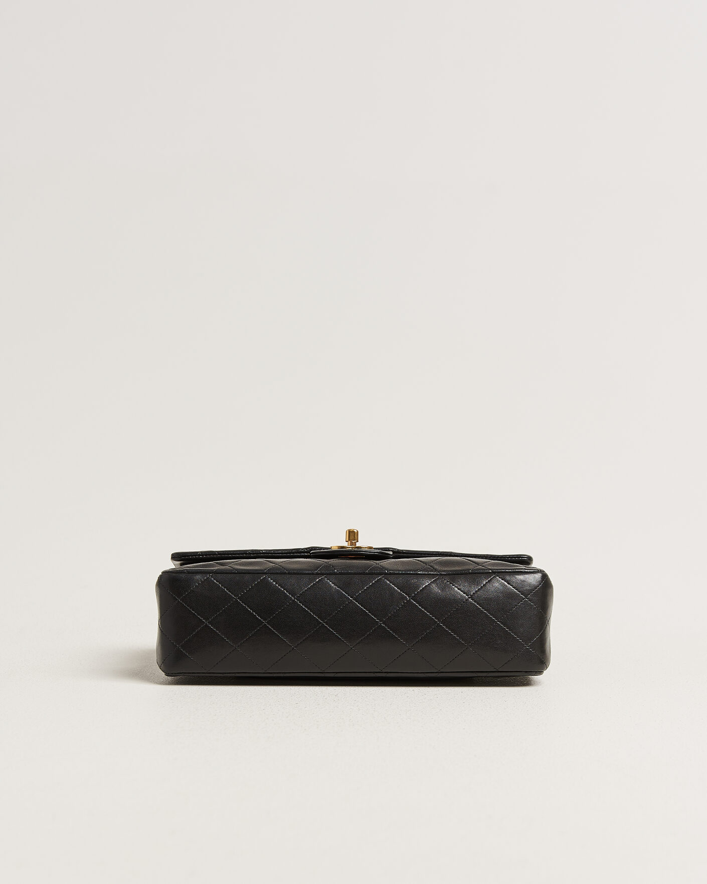 Heren | Pre-Owned & Vintage Bags | Chanel Pre-Owned | Classic Medium Double Flap Bag Lambskin Black