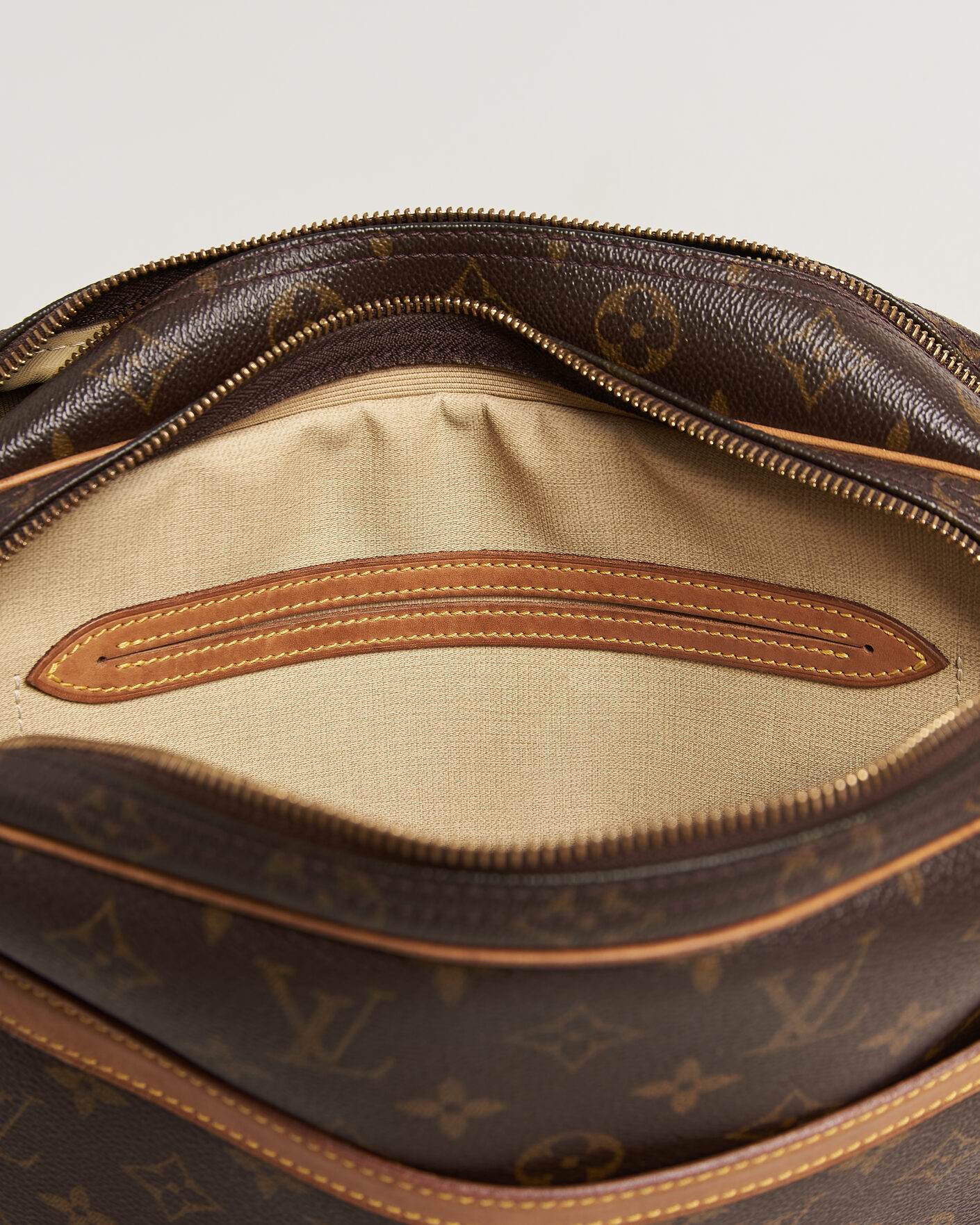 Heren | Pre-Owned & Vintage Bags | Louis Vuitton Pre-Owned | Reporter Bag PM Monogram