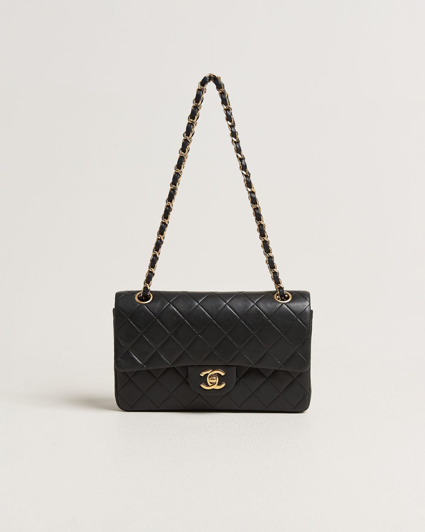 Heren | Pre-Owned & Vintage Bags | Chanel Pre-Owned | Classic Small Double Flap Bag Lambskin Black