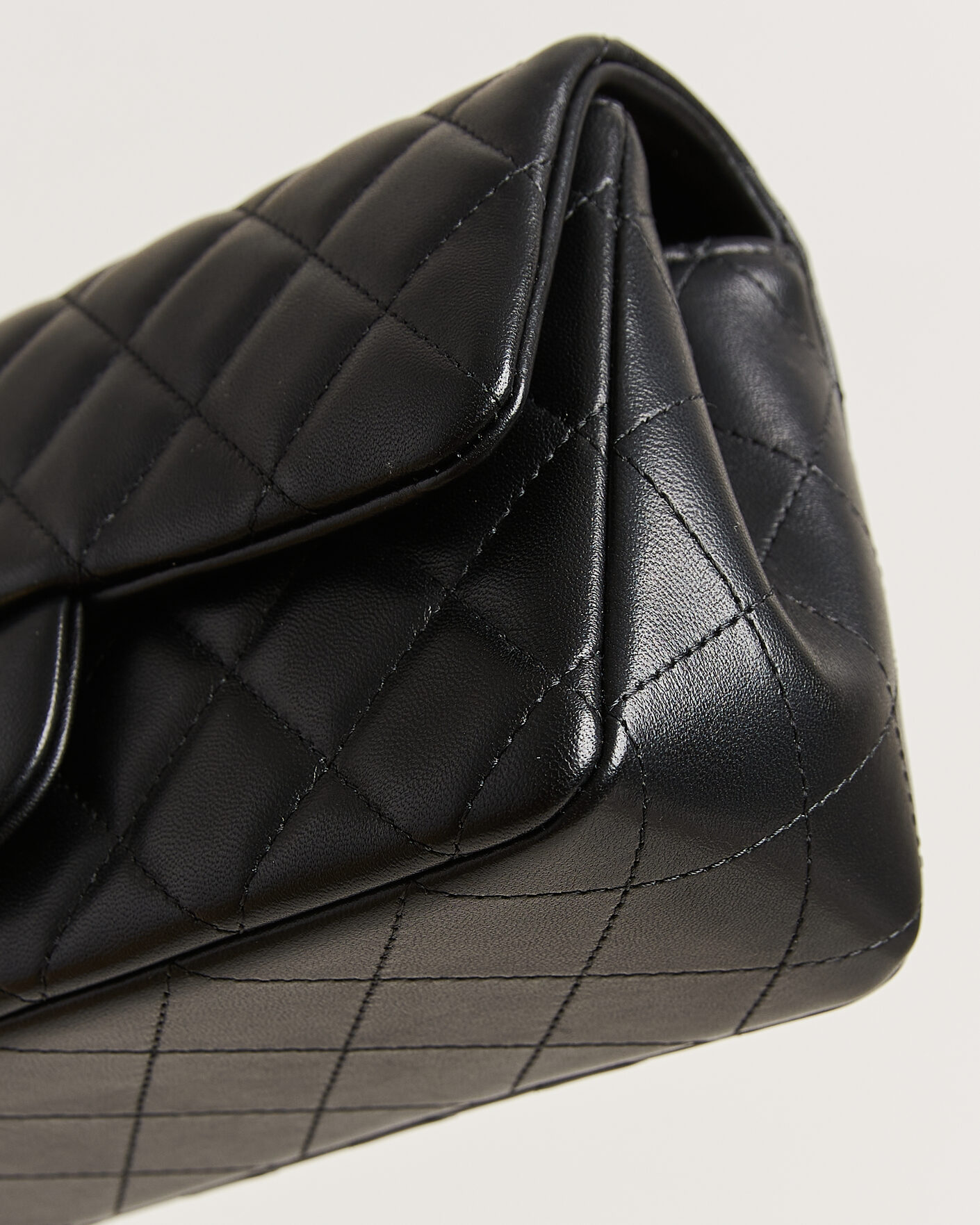 Heren | Pre-Owned & Vintage Bags | Chanel Pre-Owned | Classic Mini Rectangular Single Flap Bag Lambskin Black