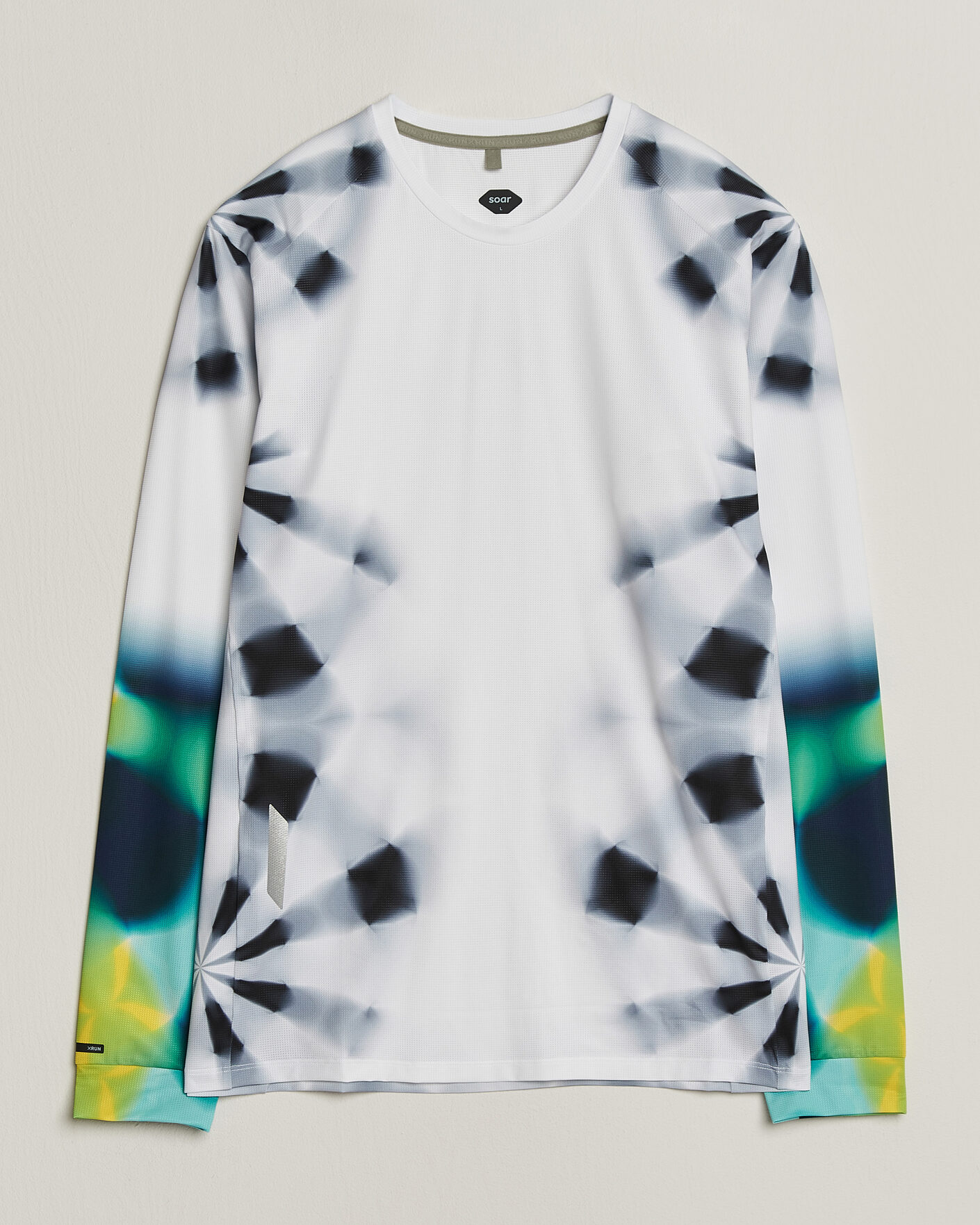 Heren | T-shirts | SOAR Running | LS Printed Tech T-Shirt White/Grey