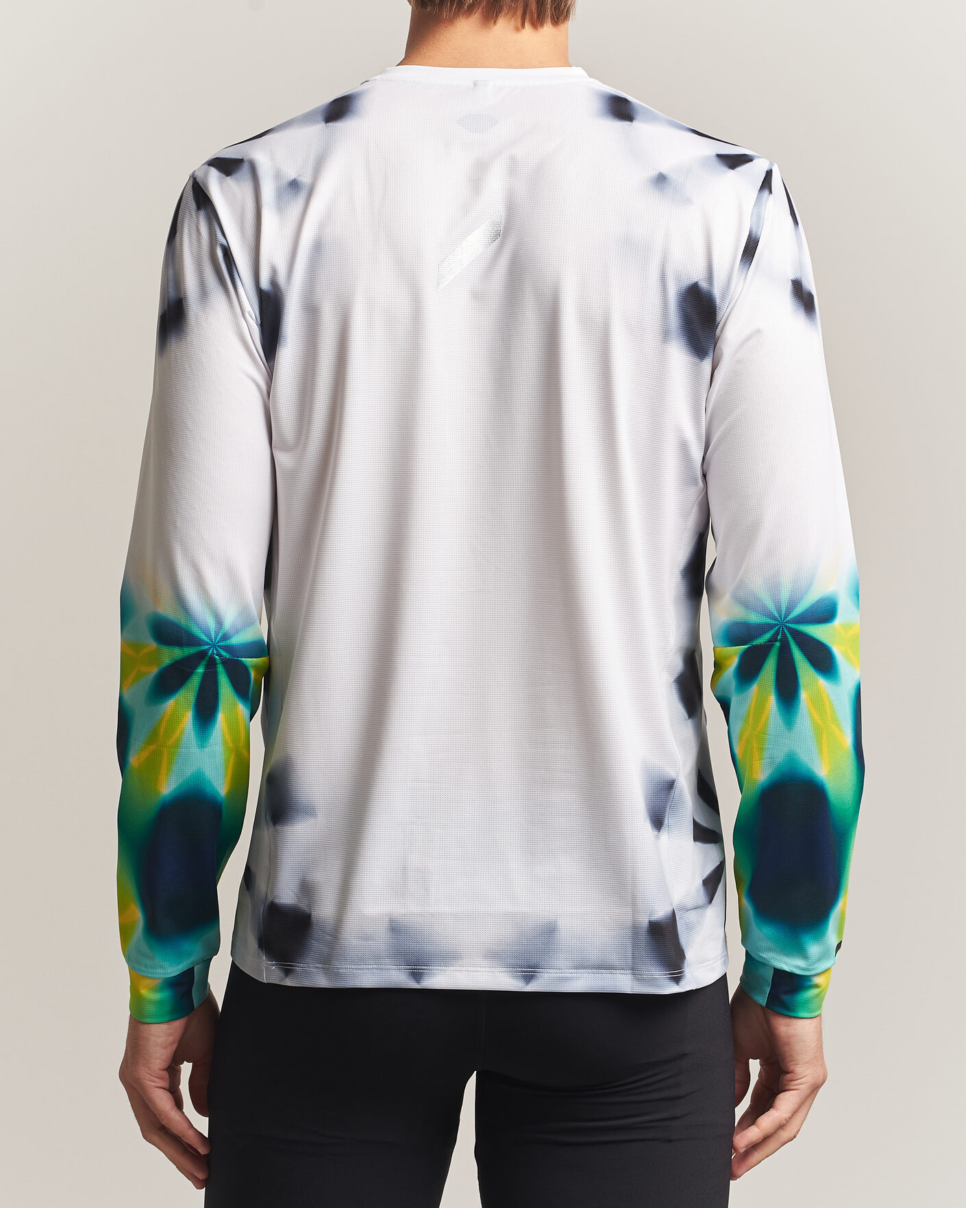 Heren | T-shirts | SOAR Running | LS Printed Tech T-Shirt White/Grey