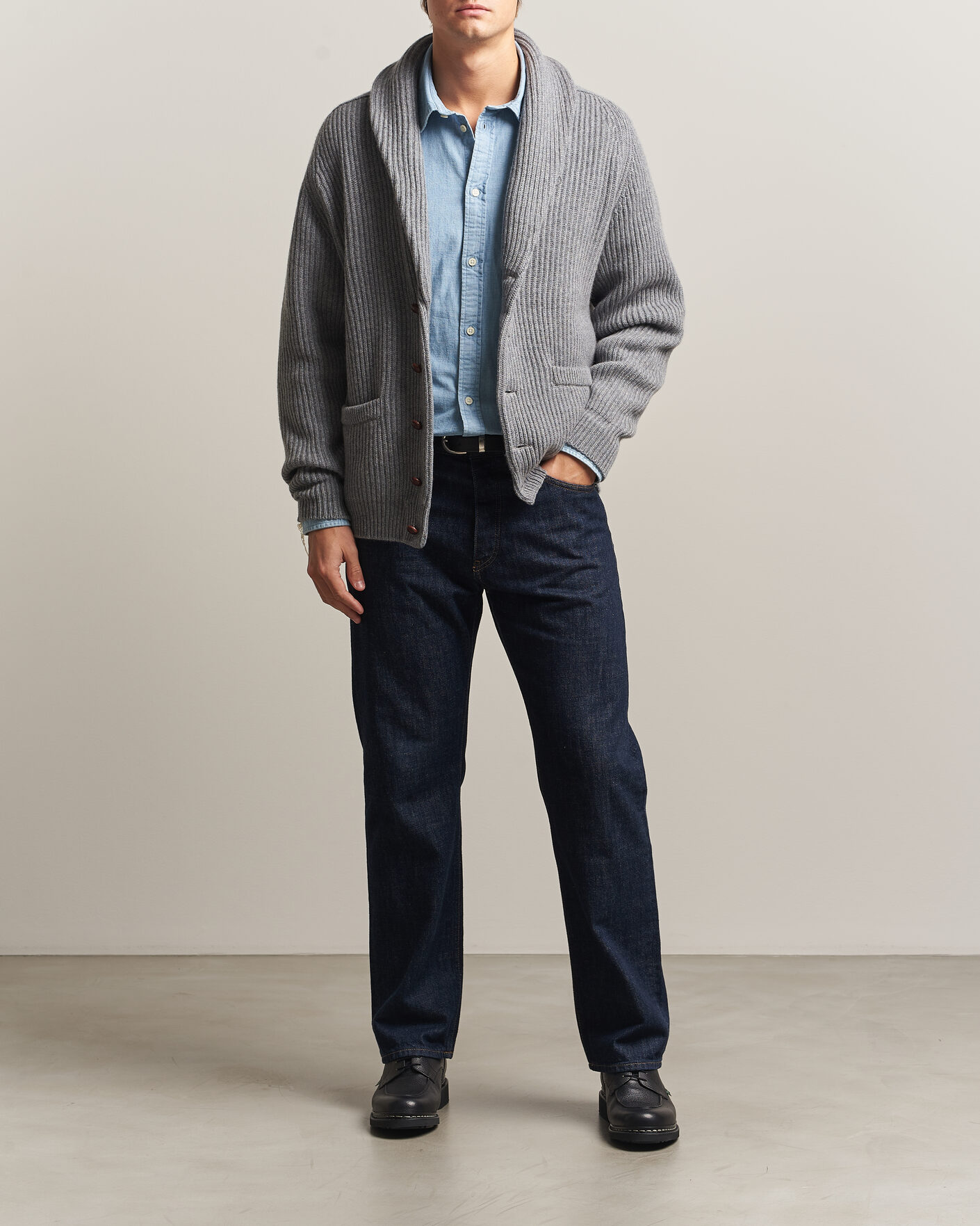 Heren | Truien | William Lockie | Windsor Cashmere Shawl Cardigan Flannel Grey