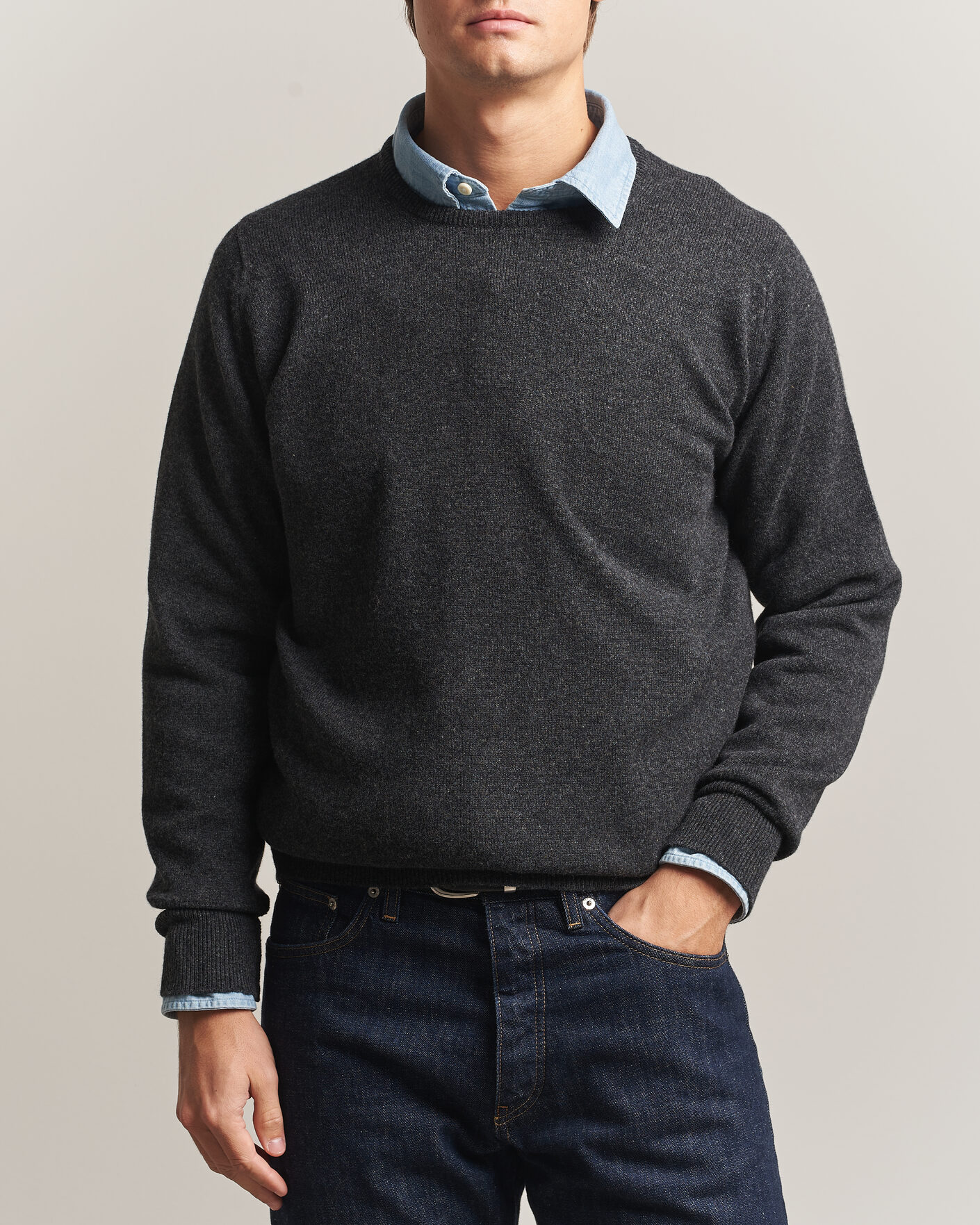 Heren | Truien | William Lockie | Rob Lambswool Crewneck Charcoal
