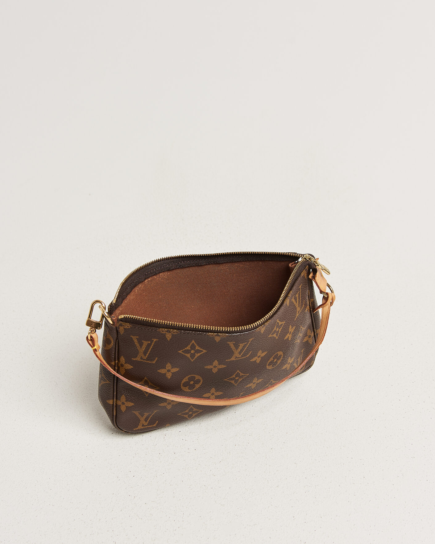 Heren | Pre-Owned & Vintage Bags | Louis Vuitton Pre-Owned | Pochette Accessoires Monogram
